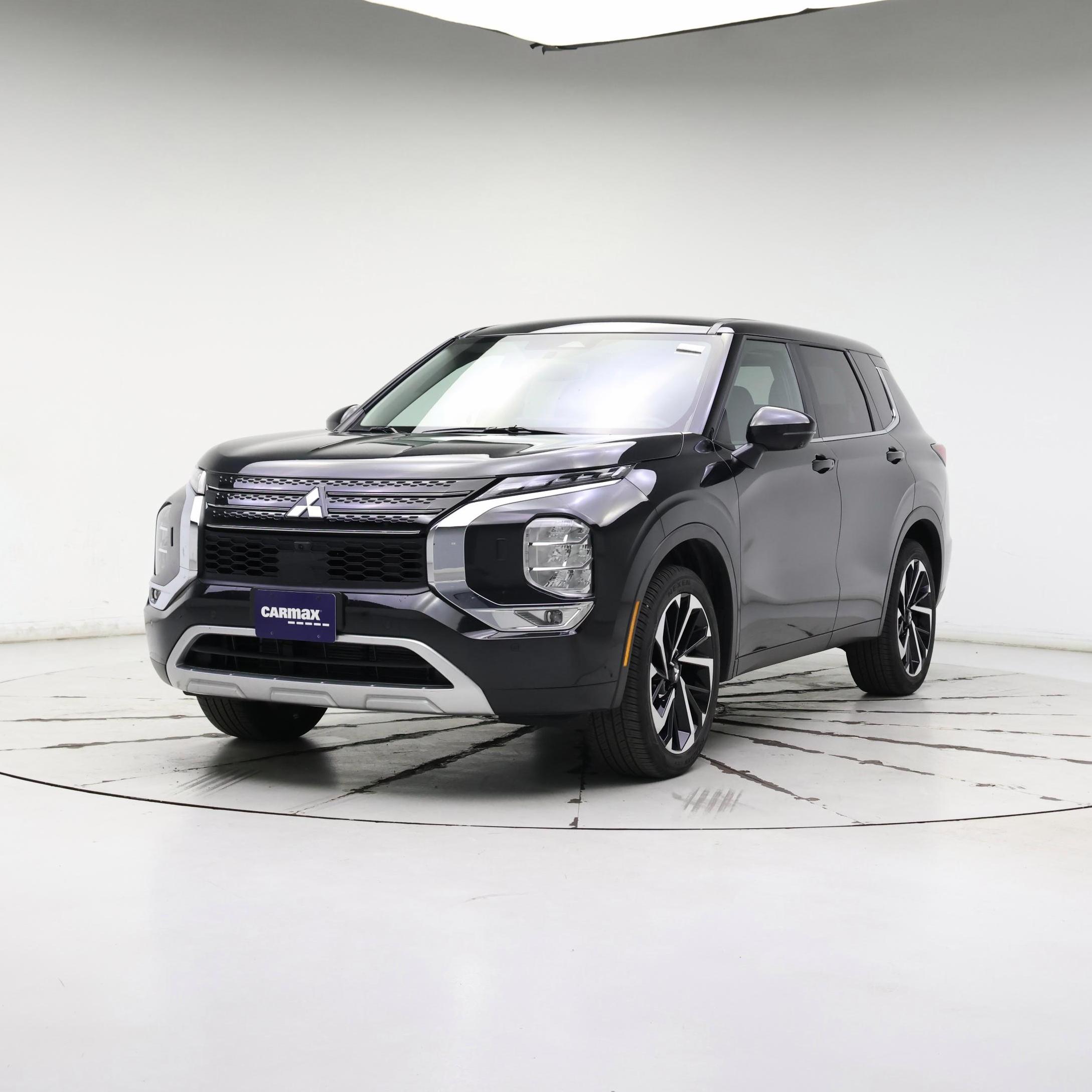 Thumbnail: 2024 Mitsubishi Outlander - 4