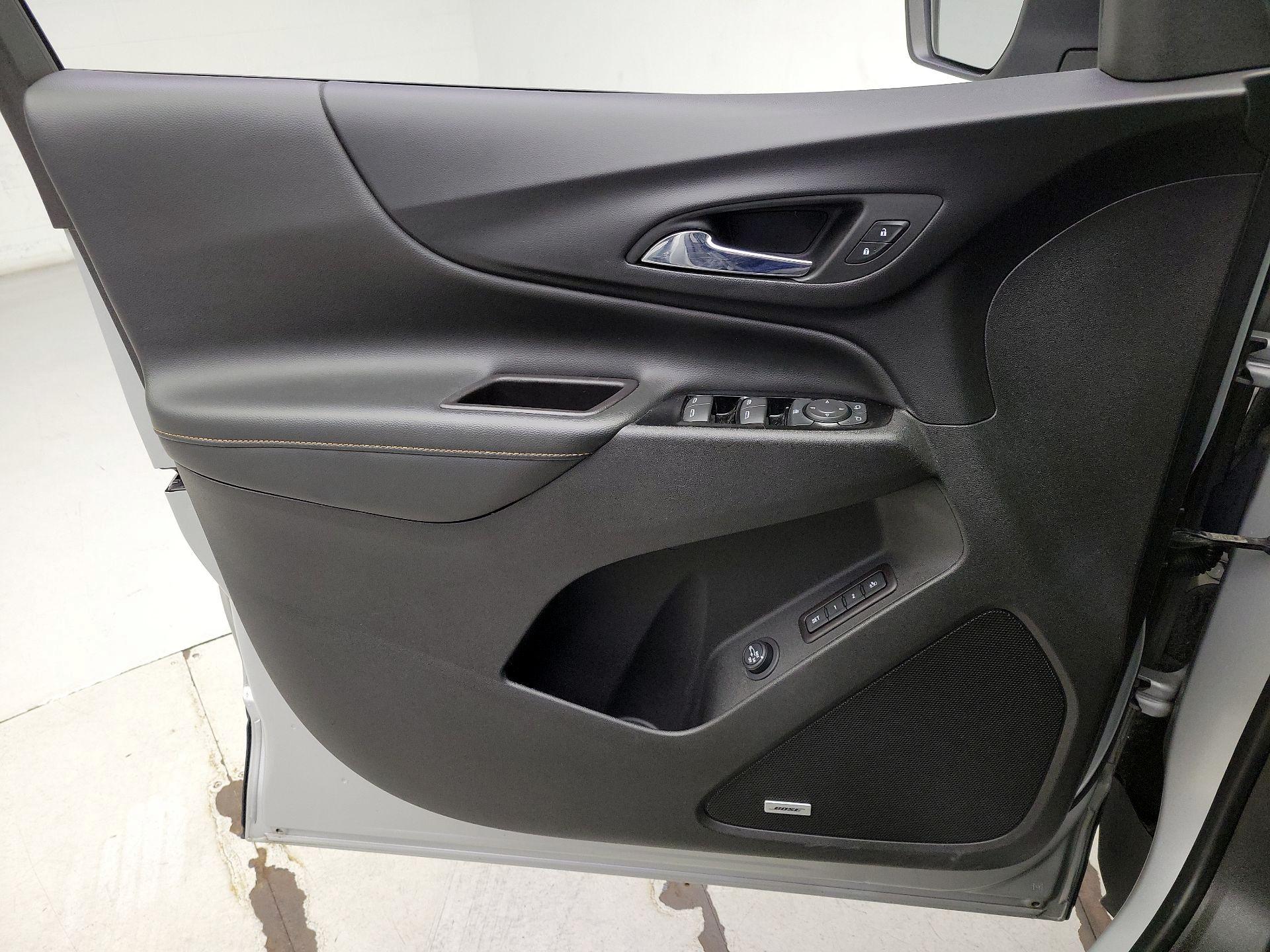 Thumbnail: 2022 Chevrolet Equinox - 12