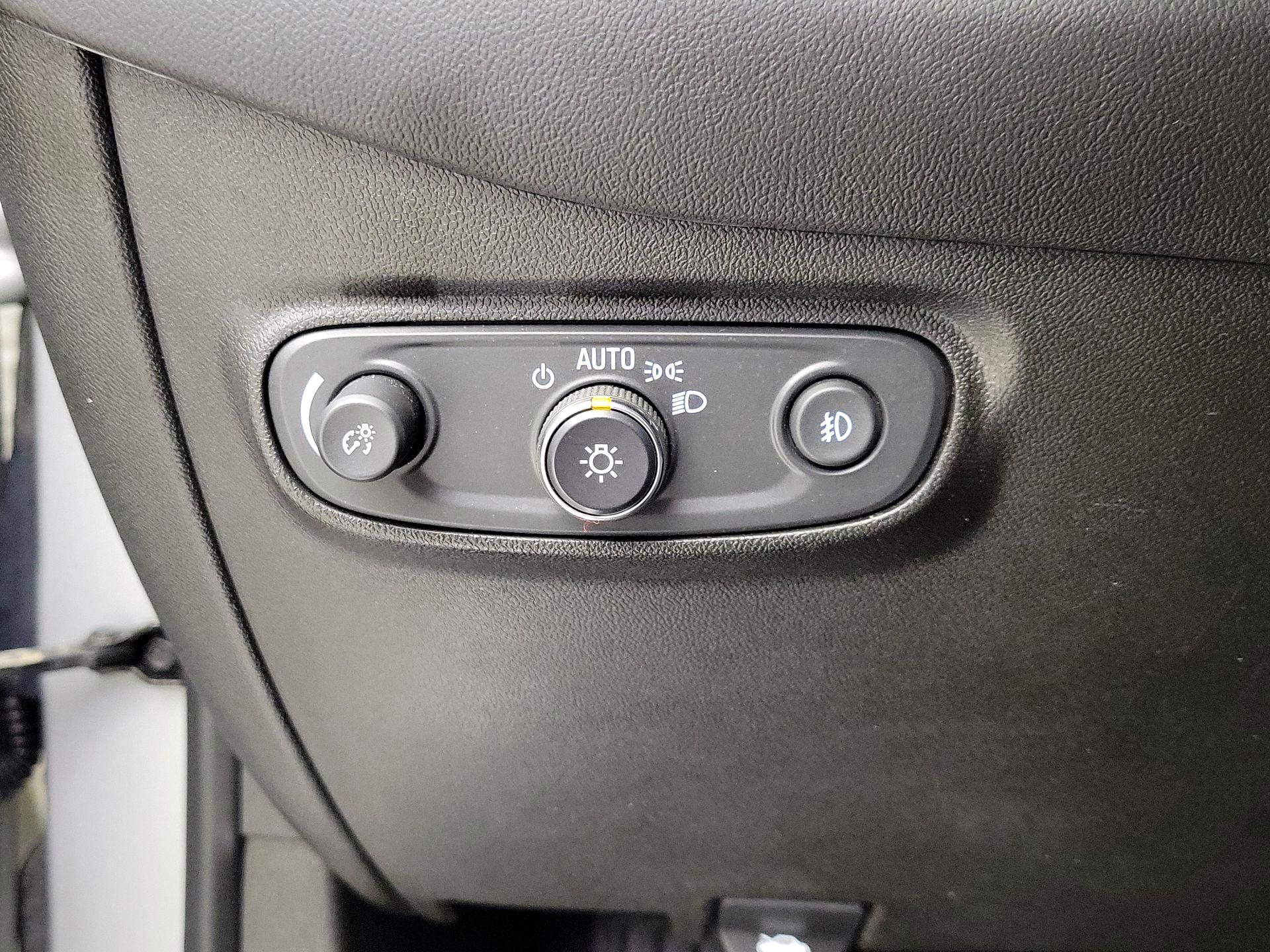 Thumbnail: 2022 Chevrolet Equinox - 13