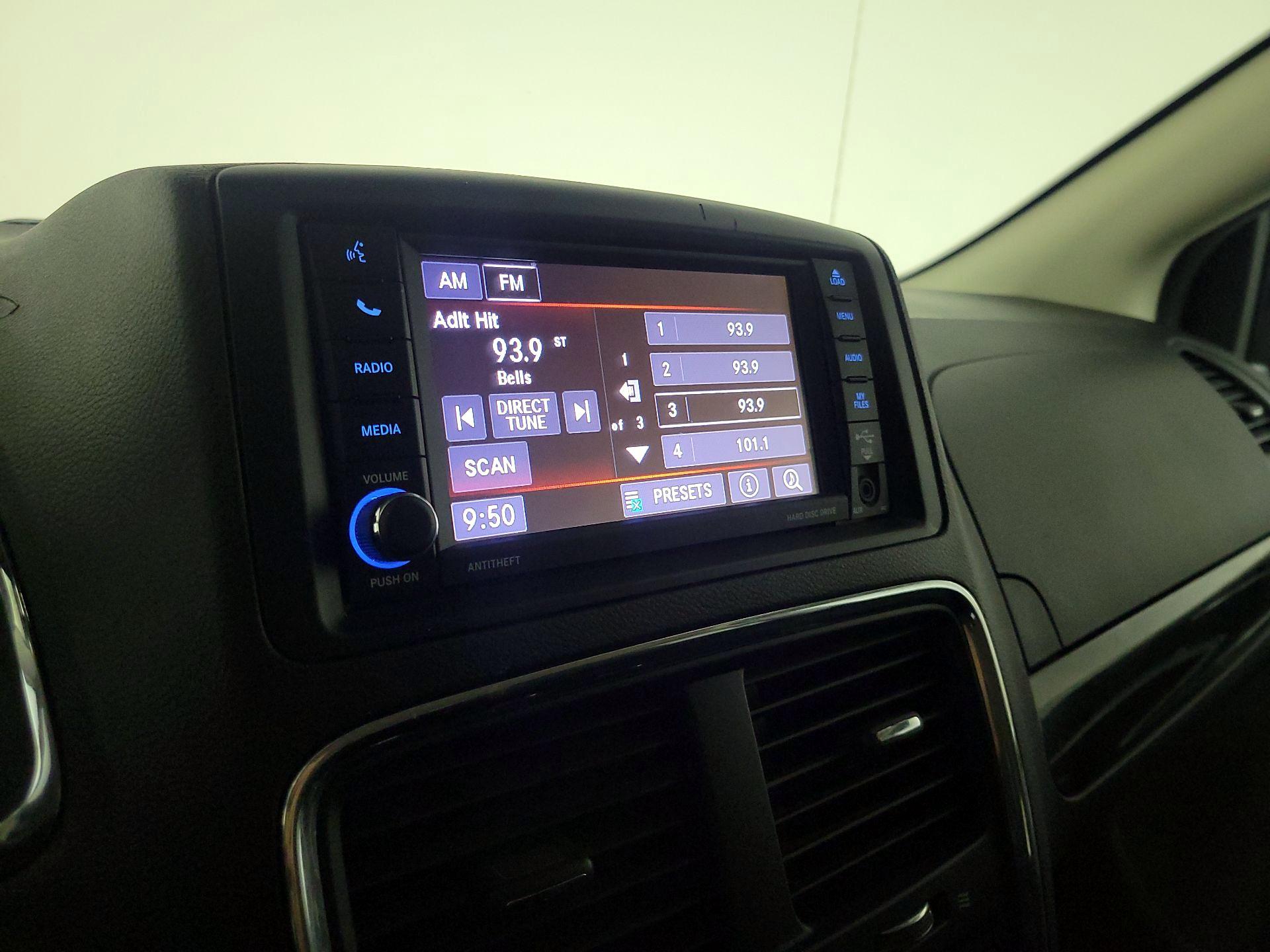 Thumbnail: 2019 Dodge Grand Caravan - 15