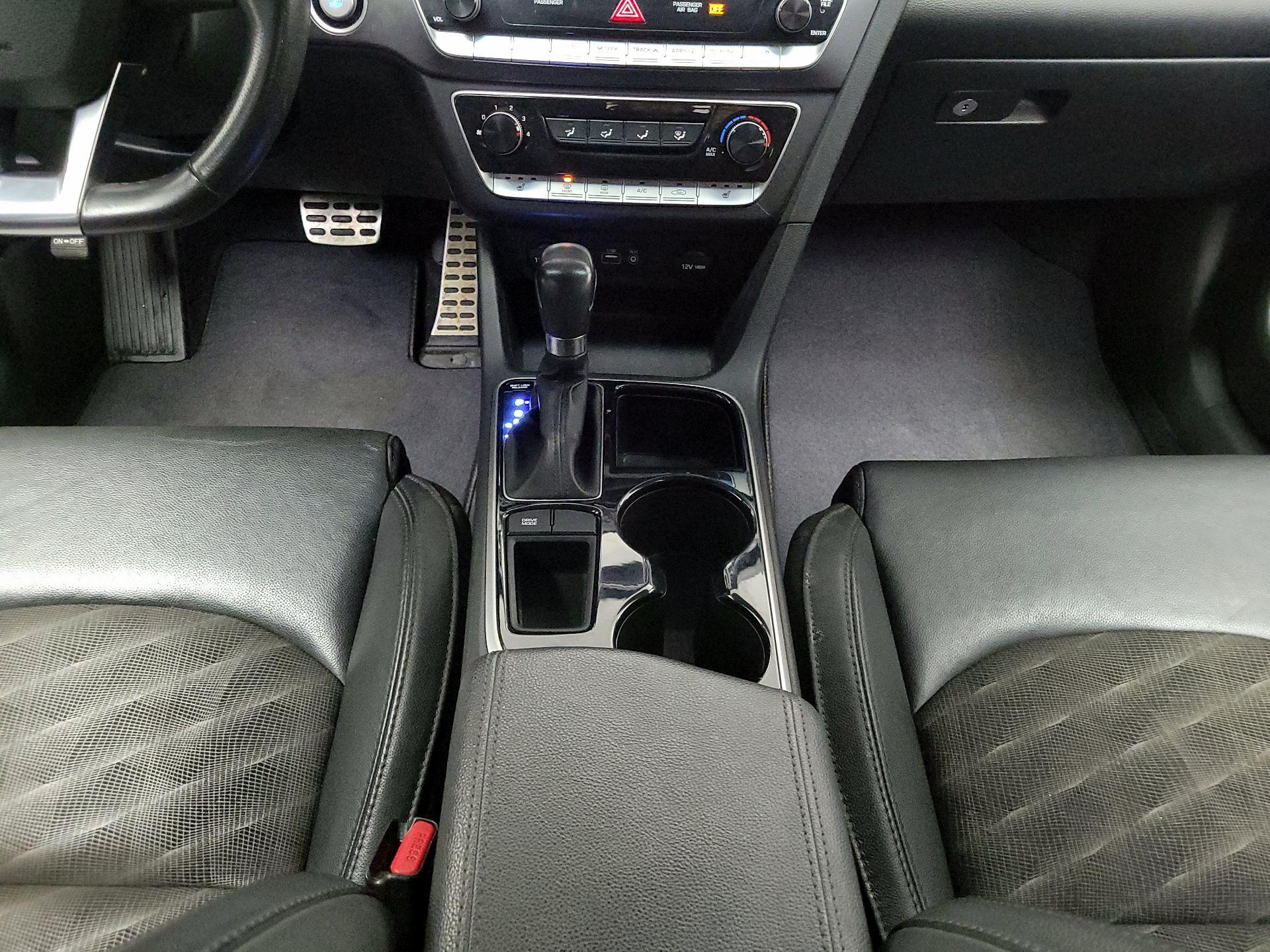 Thumbnail: 2018 Hyundai Sonata - 17