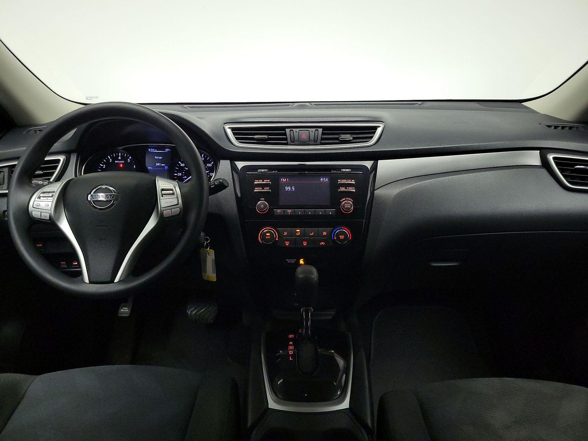 Thumbnail: 2016 Nissan Rogue - 9