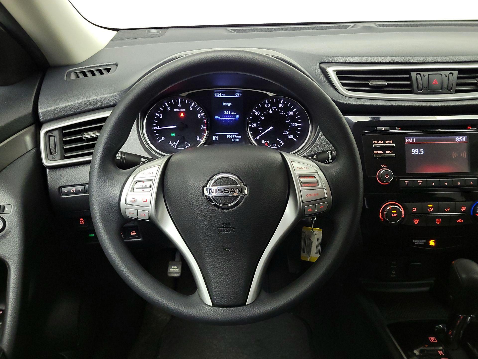 Thumbnail: 2016 Nissan Rogue - 10