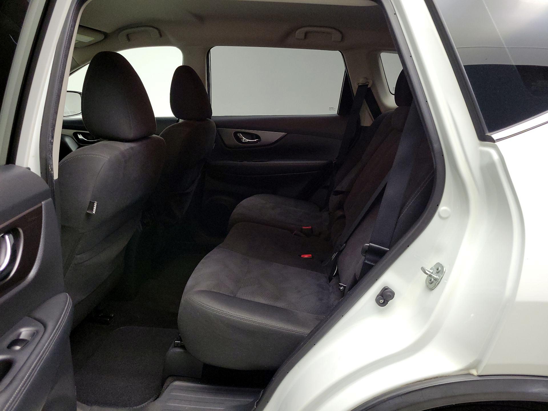 Thumbnail: 2016 Nissan Rogue - 19