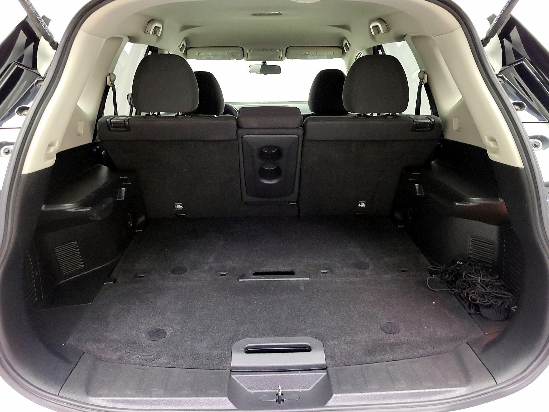 Thumbnail: 2016 Nissan Rogue - 20