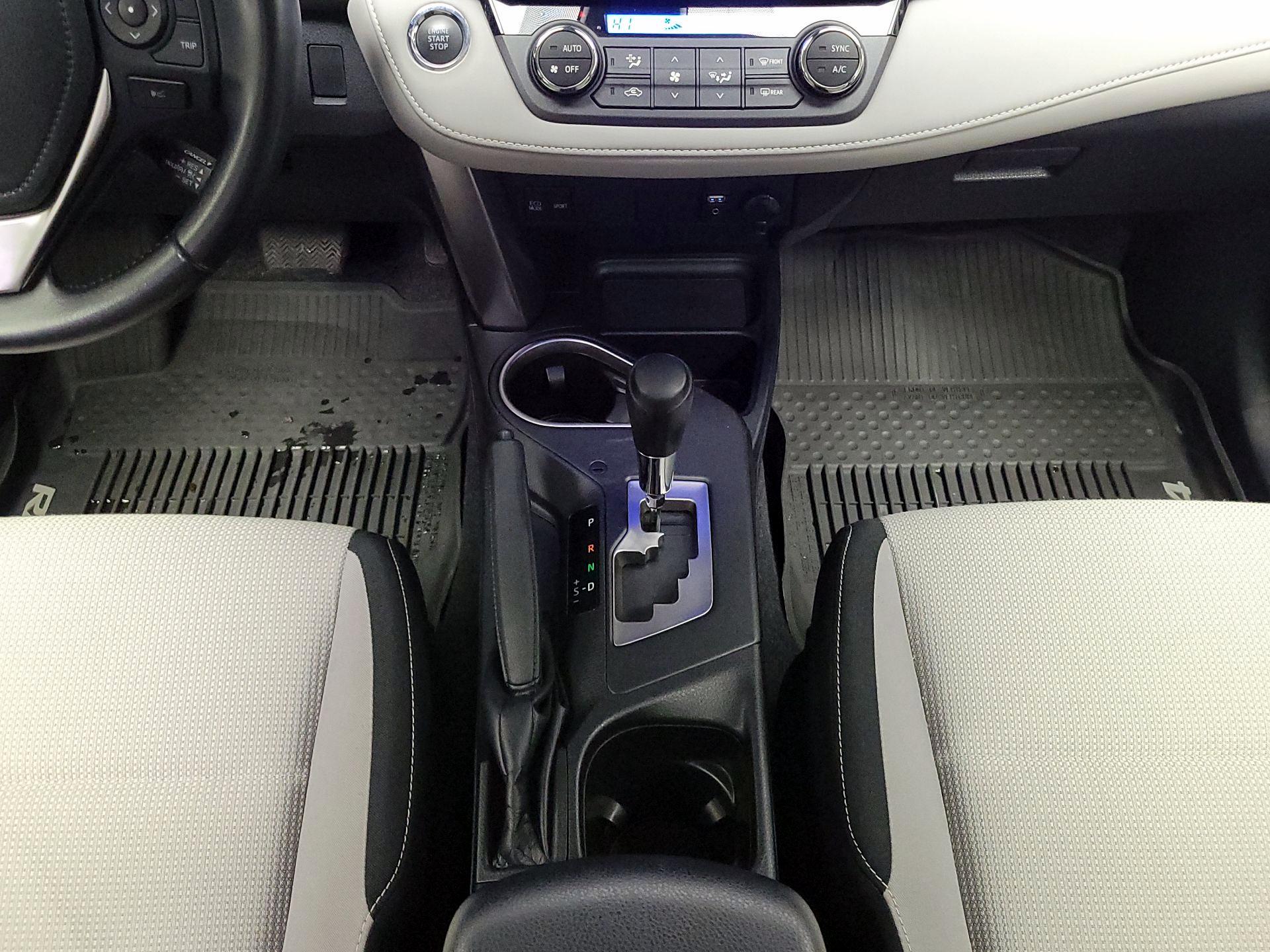 Thumbnail: 2017 Toyota RAV4 - 17