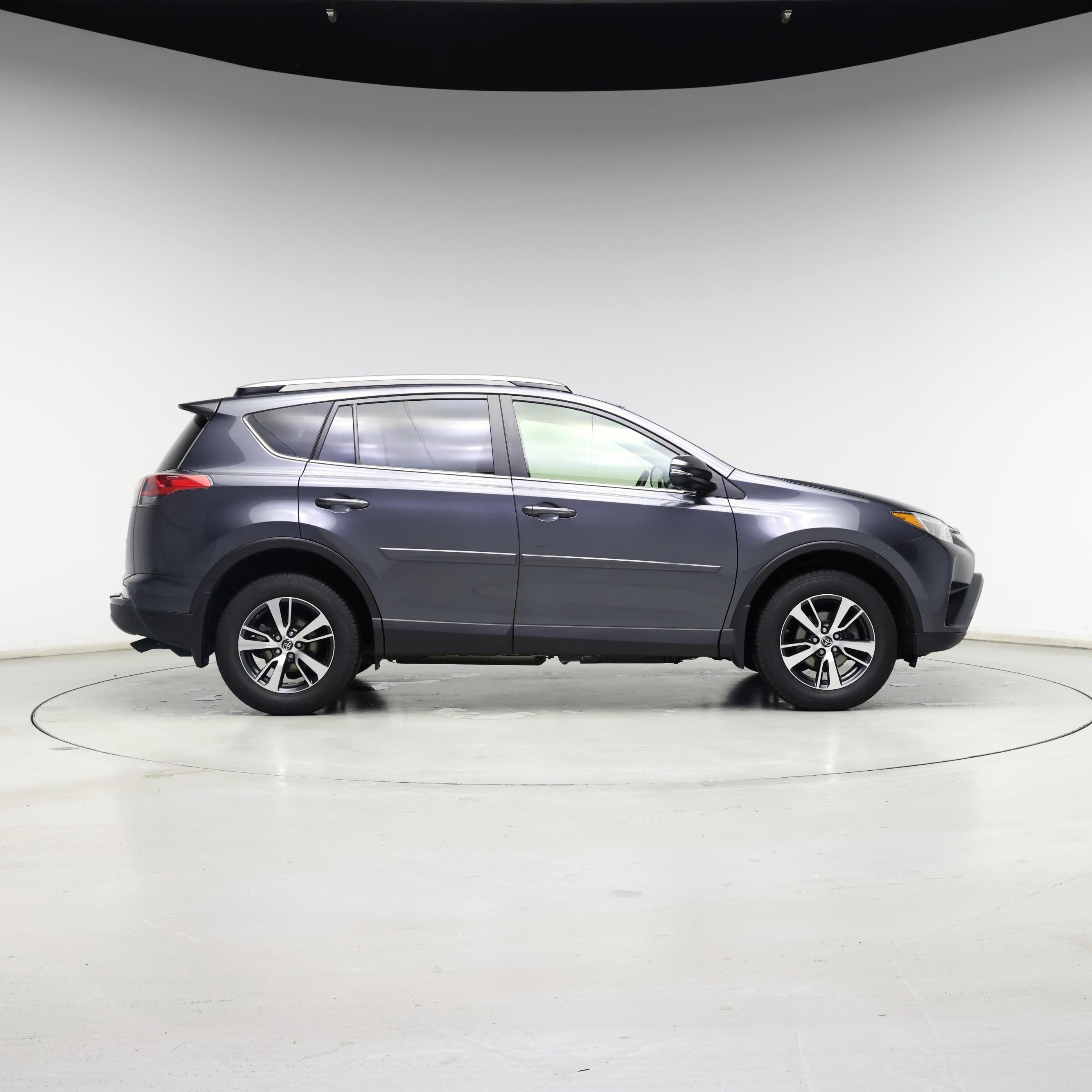 Thumbnail: 2017 Toyota RAV4 - 7