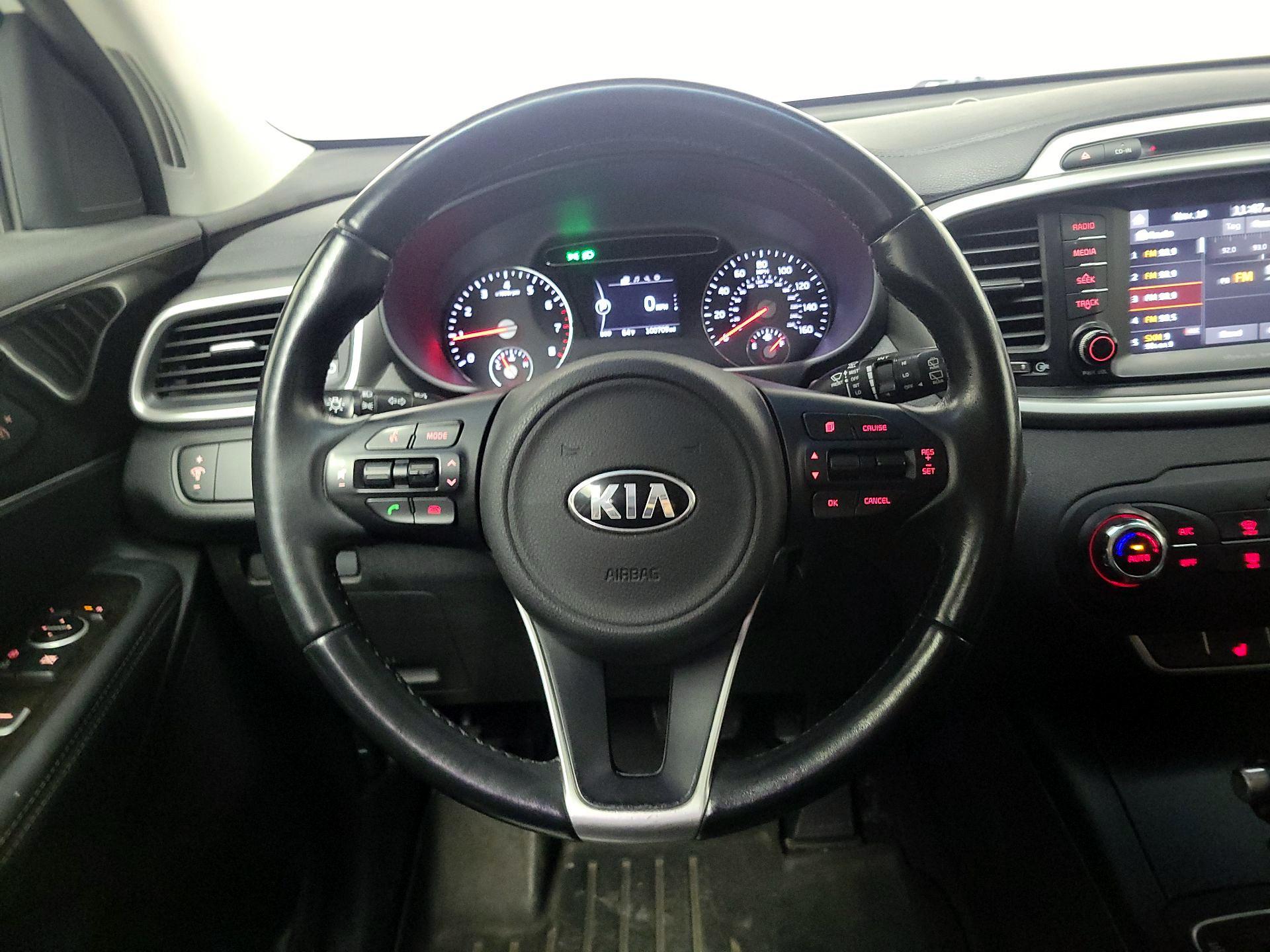Thumbnail: 2017 Kia Sorento - 10