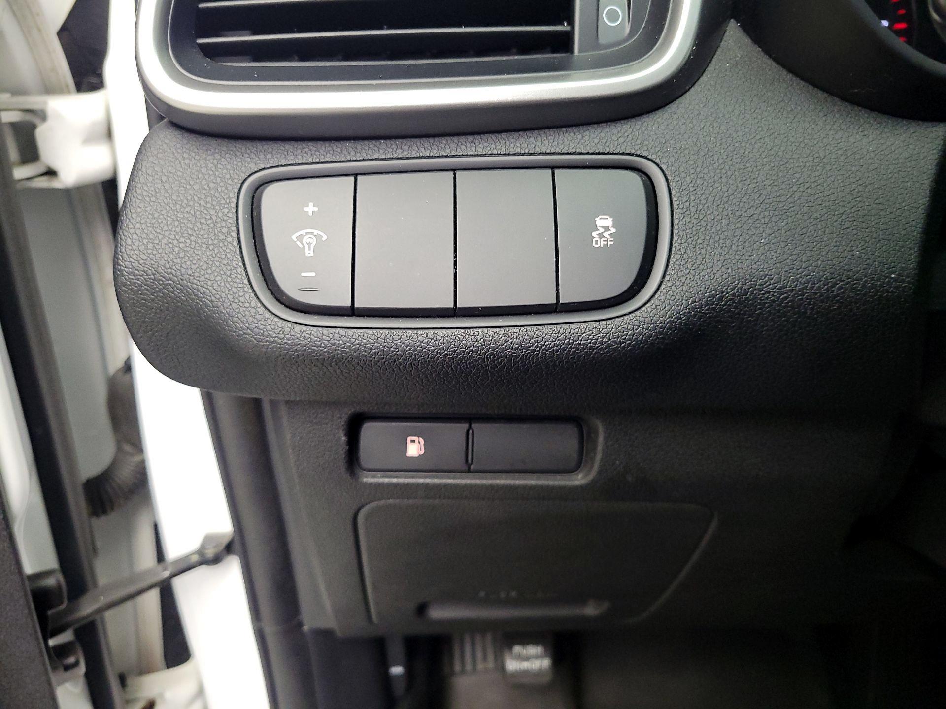 Thumbnail: 2017 Kia Sorento - 13