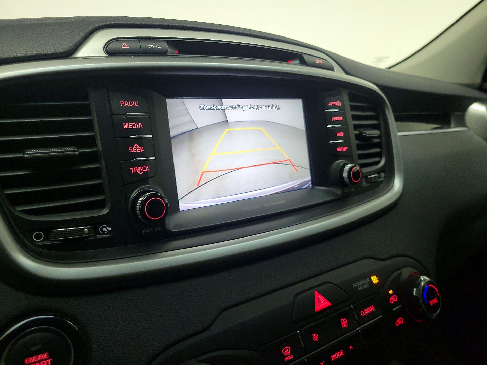 Thumbnail: 2017 Kia Sorento - 14