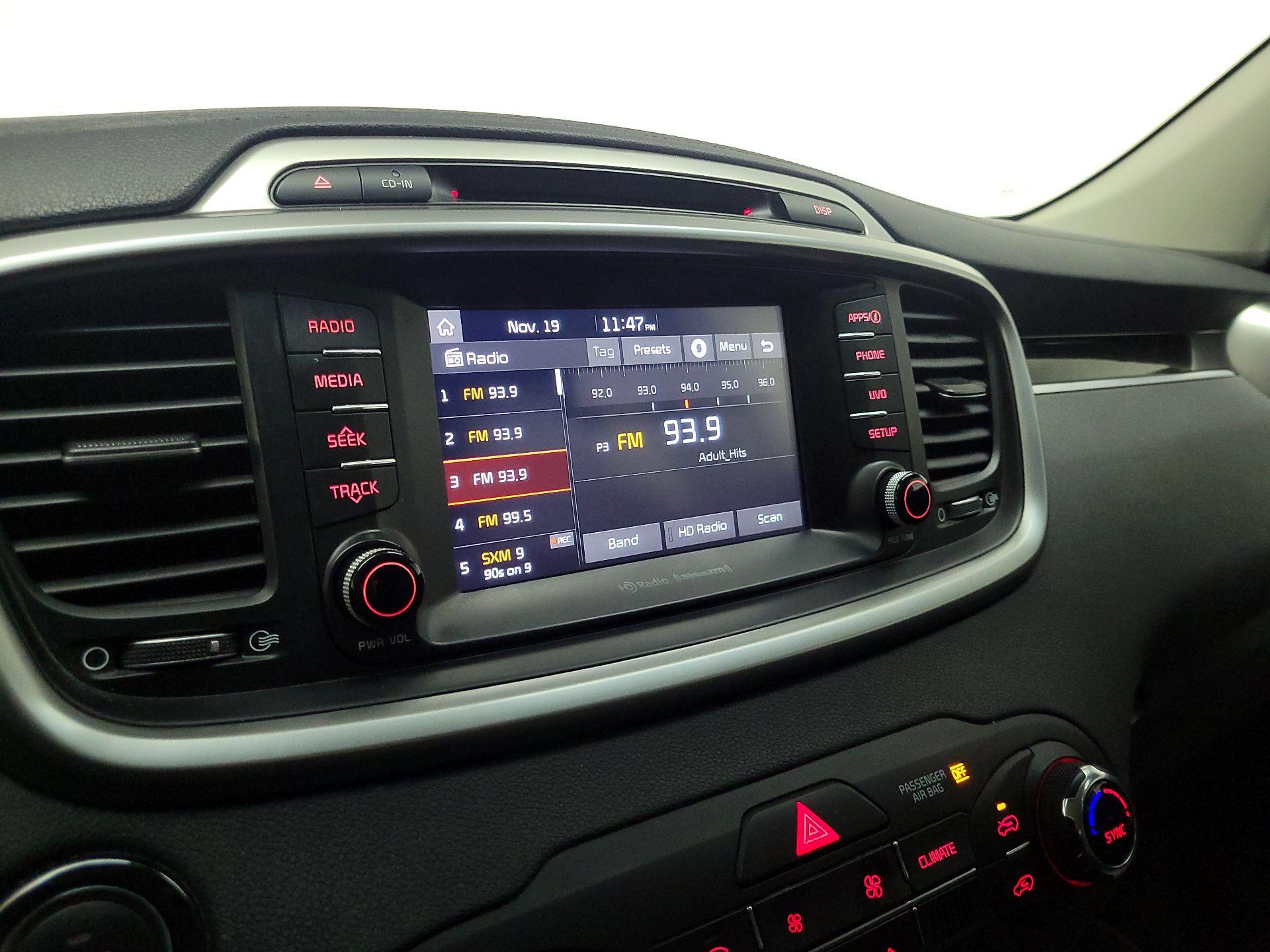 Thumbnail: 2017 Kia Sorento - 15