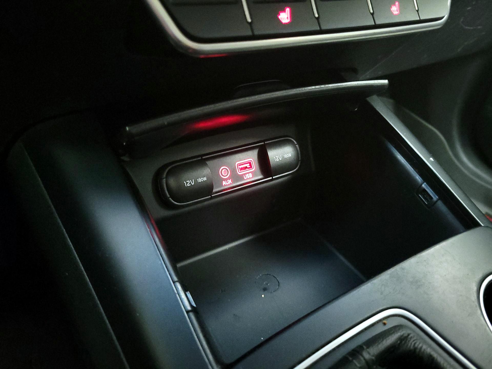 Thumbnail: 2017 Kia Sorento - 18