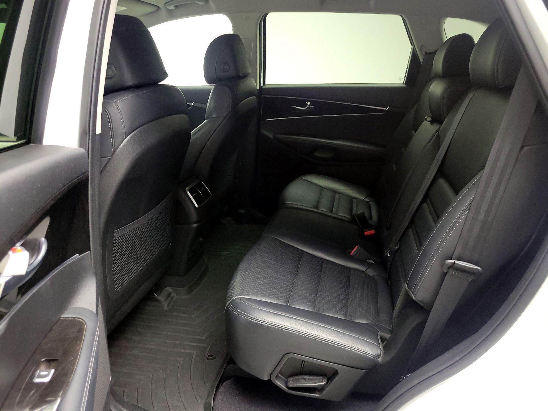 Thumbnail: 2017 Kia Sorento - 19