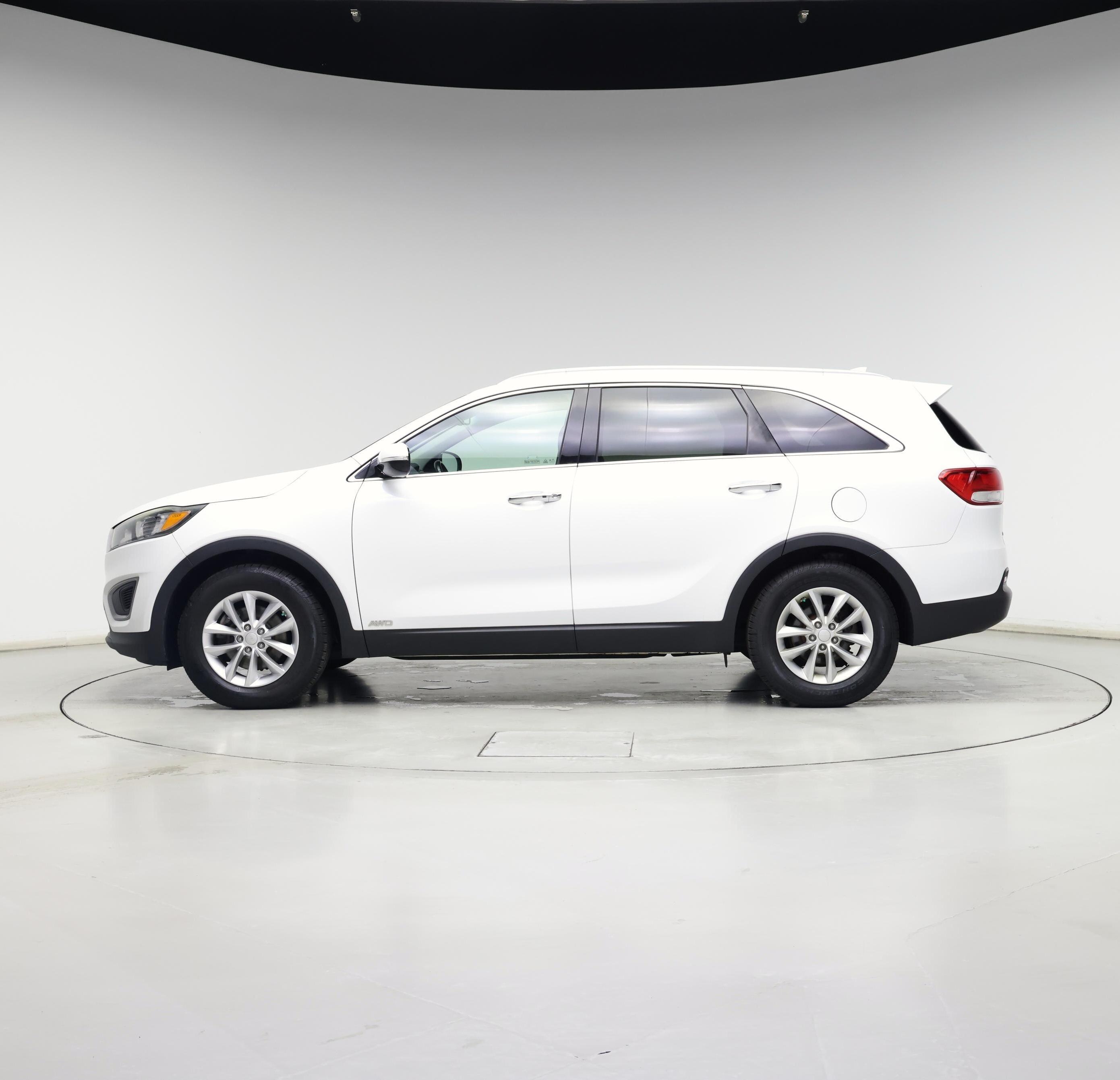 Thumbnail: 2017 Kia Sorento - 3