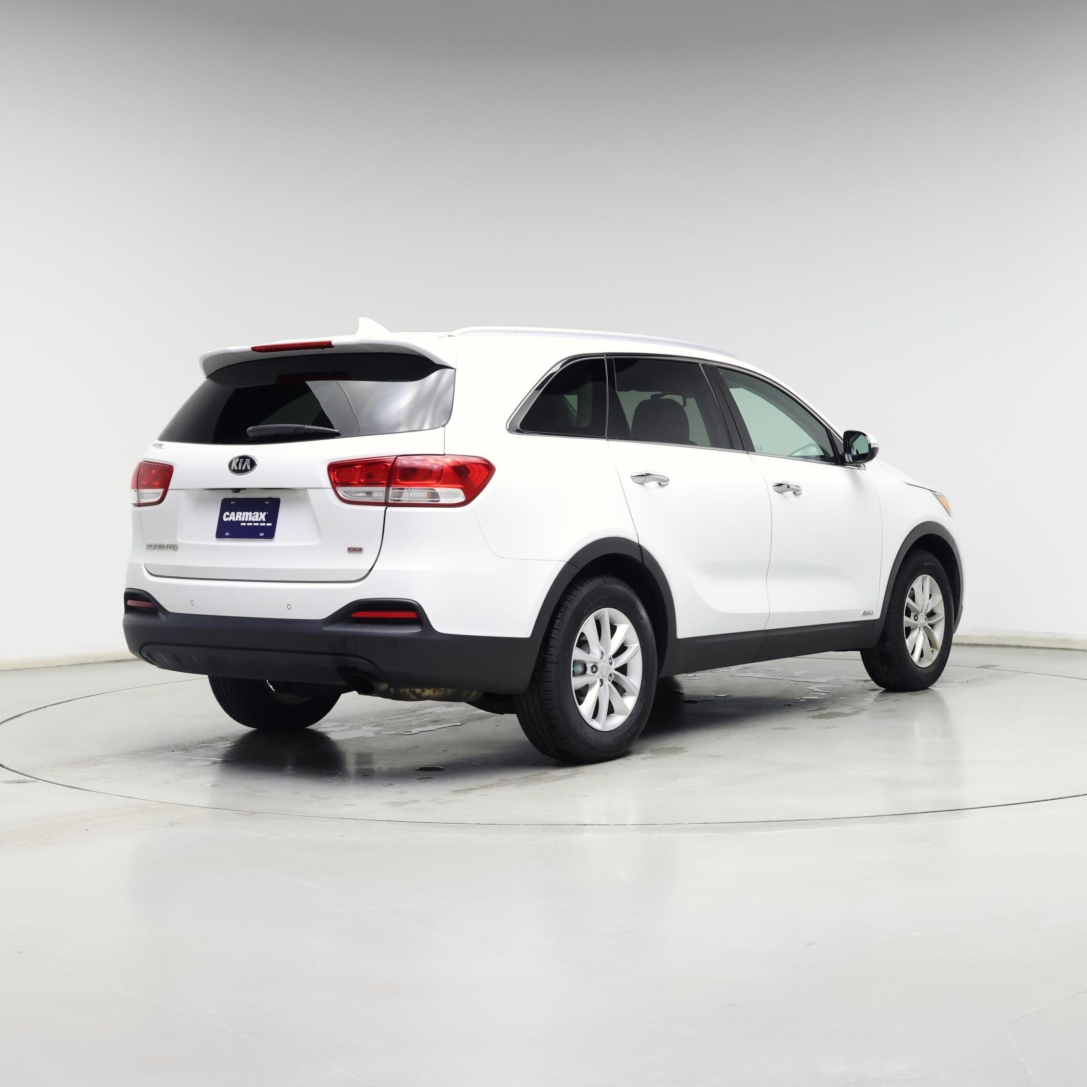 Thumbnail: 2017 Kia Sorento - 8