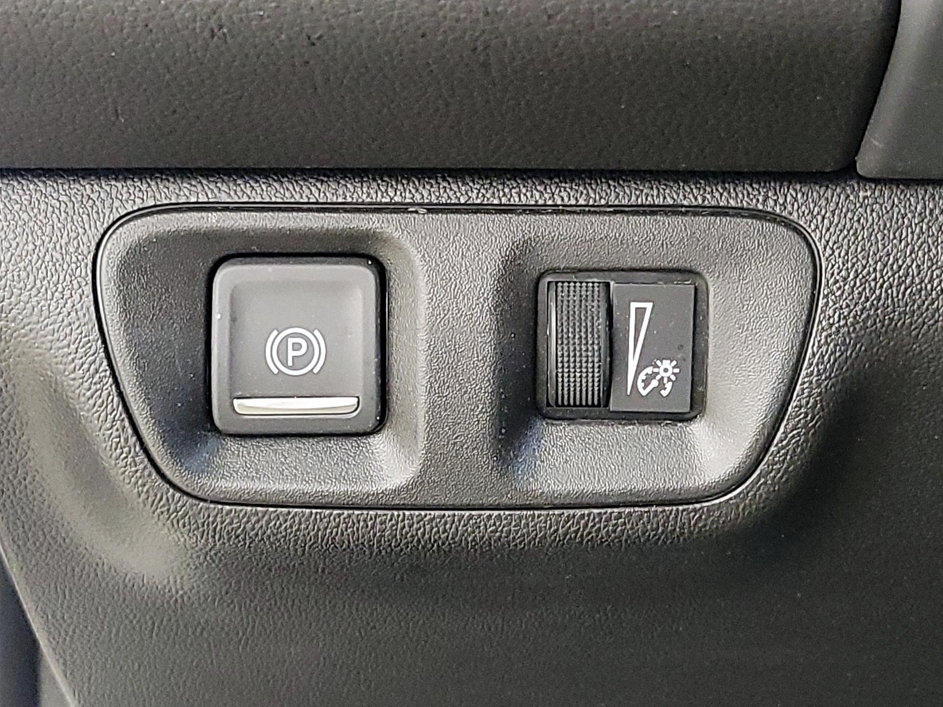 Thumbnail: 2023 GMC Acadia - 13