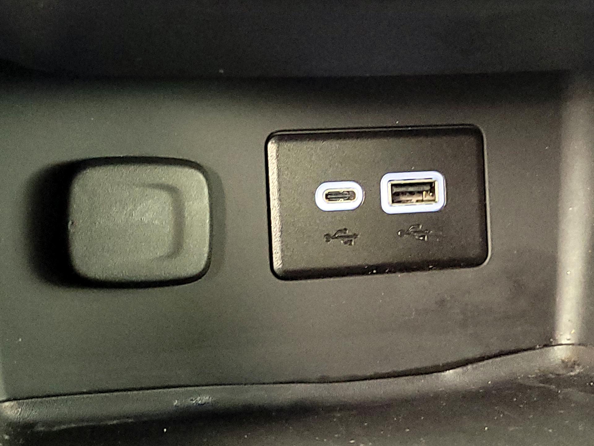 Thumbnail: 2023 GMC Acadia - 18