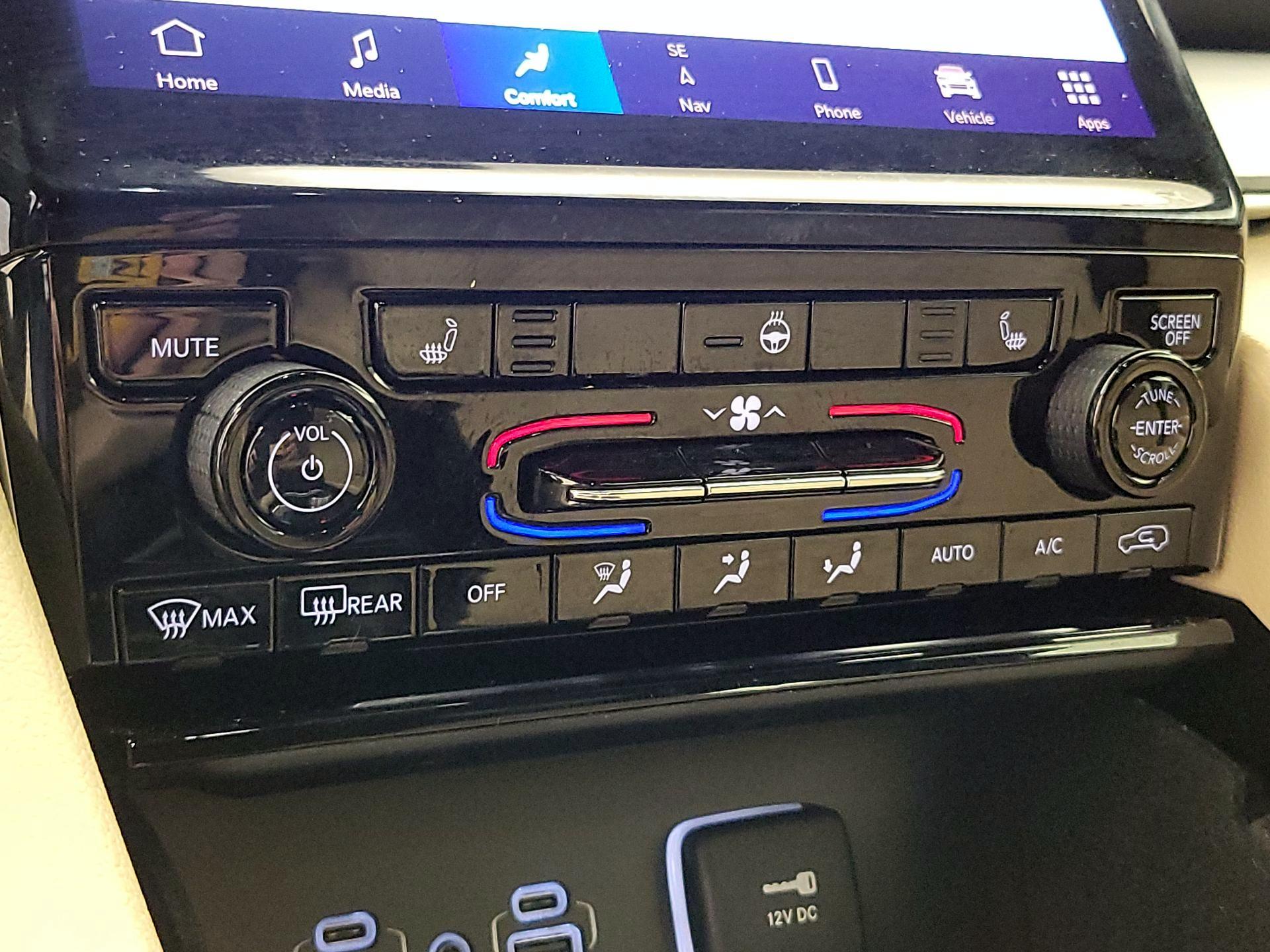 Thumbnail: 2023 Jeep Grand Cherokee - 17