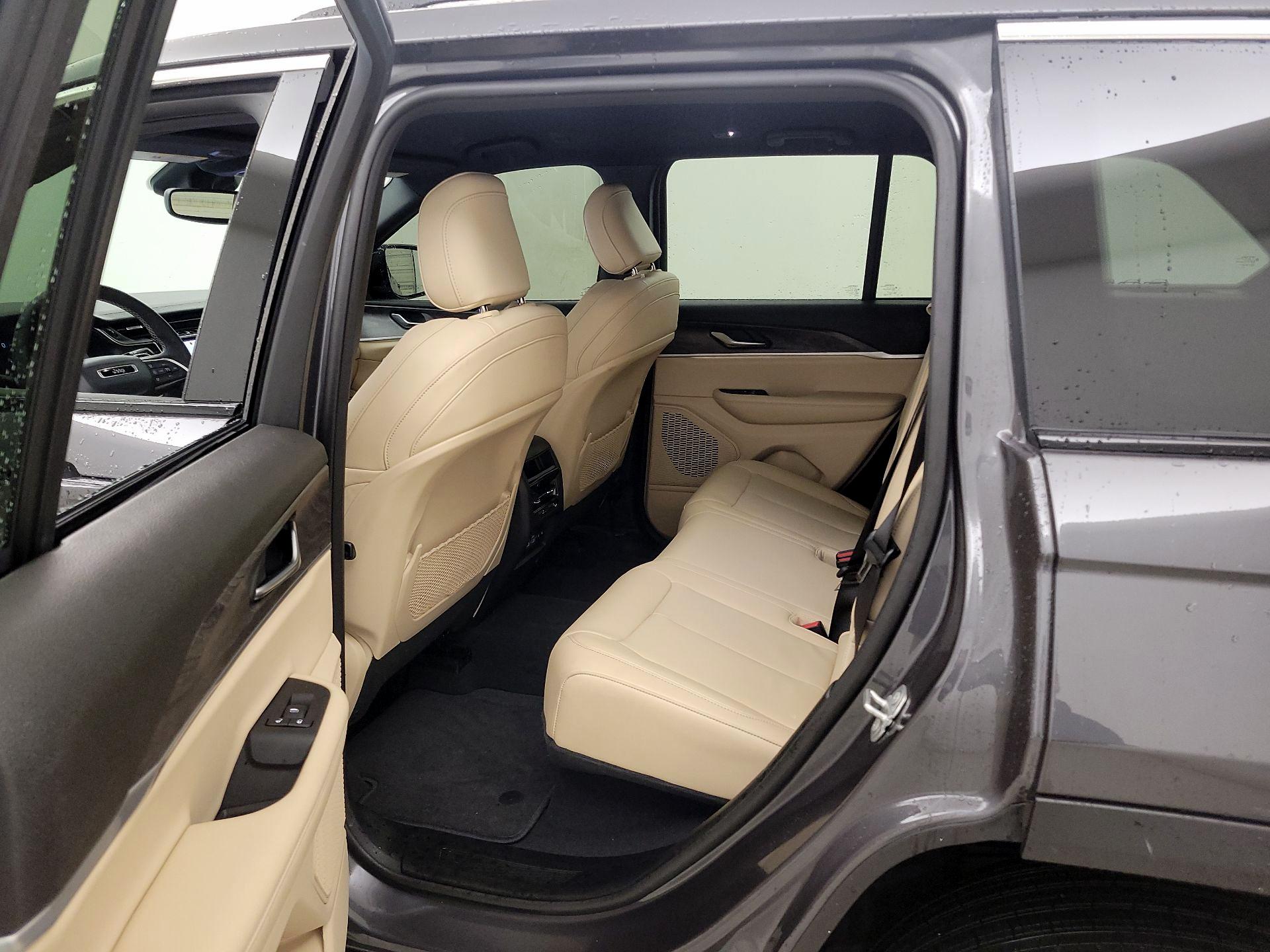 Thumbnail: 2023 Jeep Grand Cherokee - 20