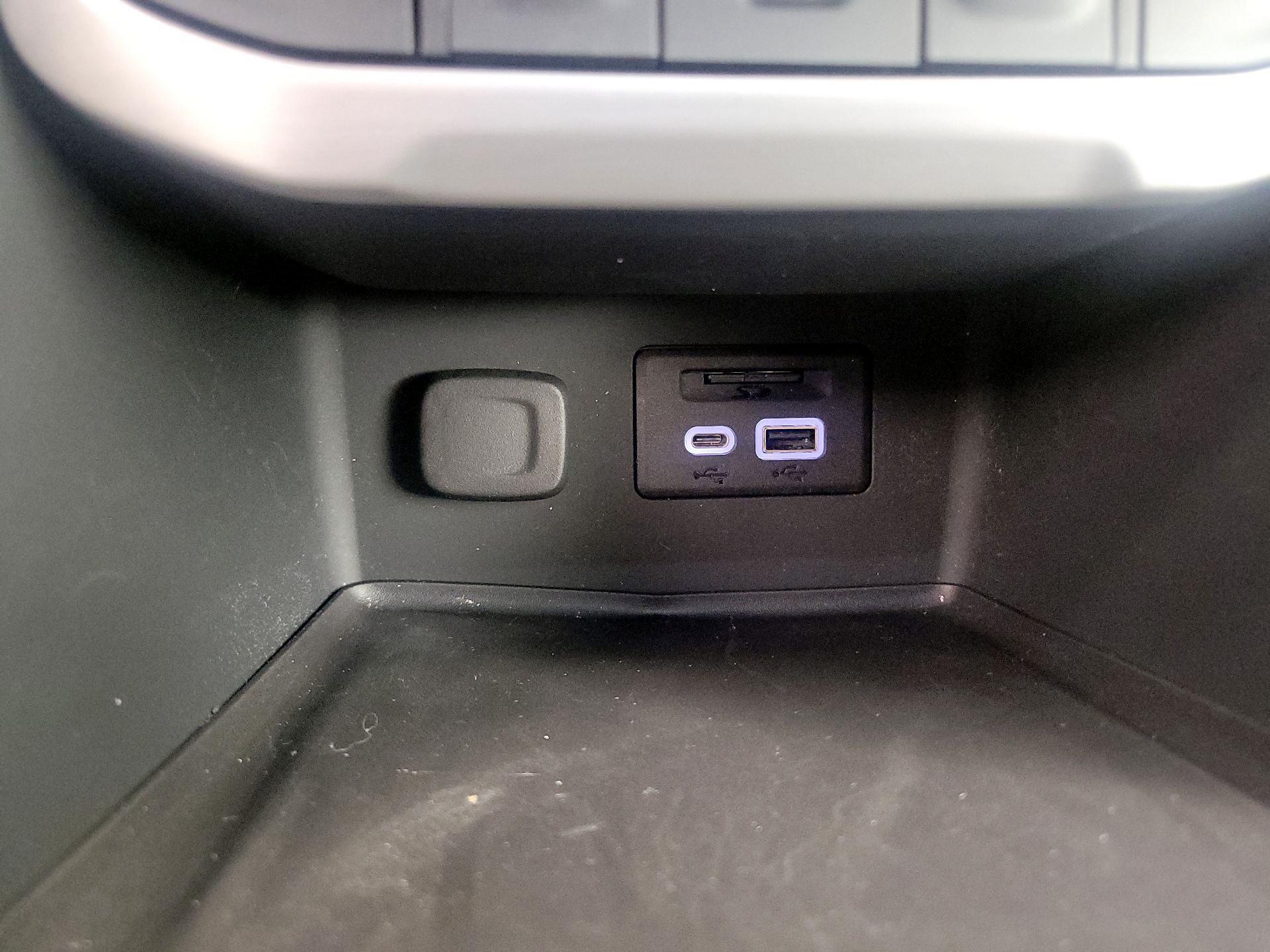 Thumbnail: 2023 GMC Acadia - 19