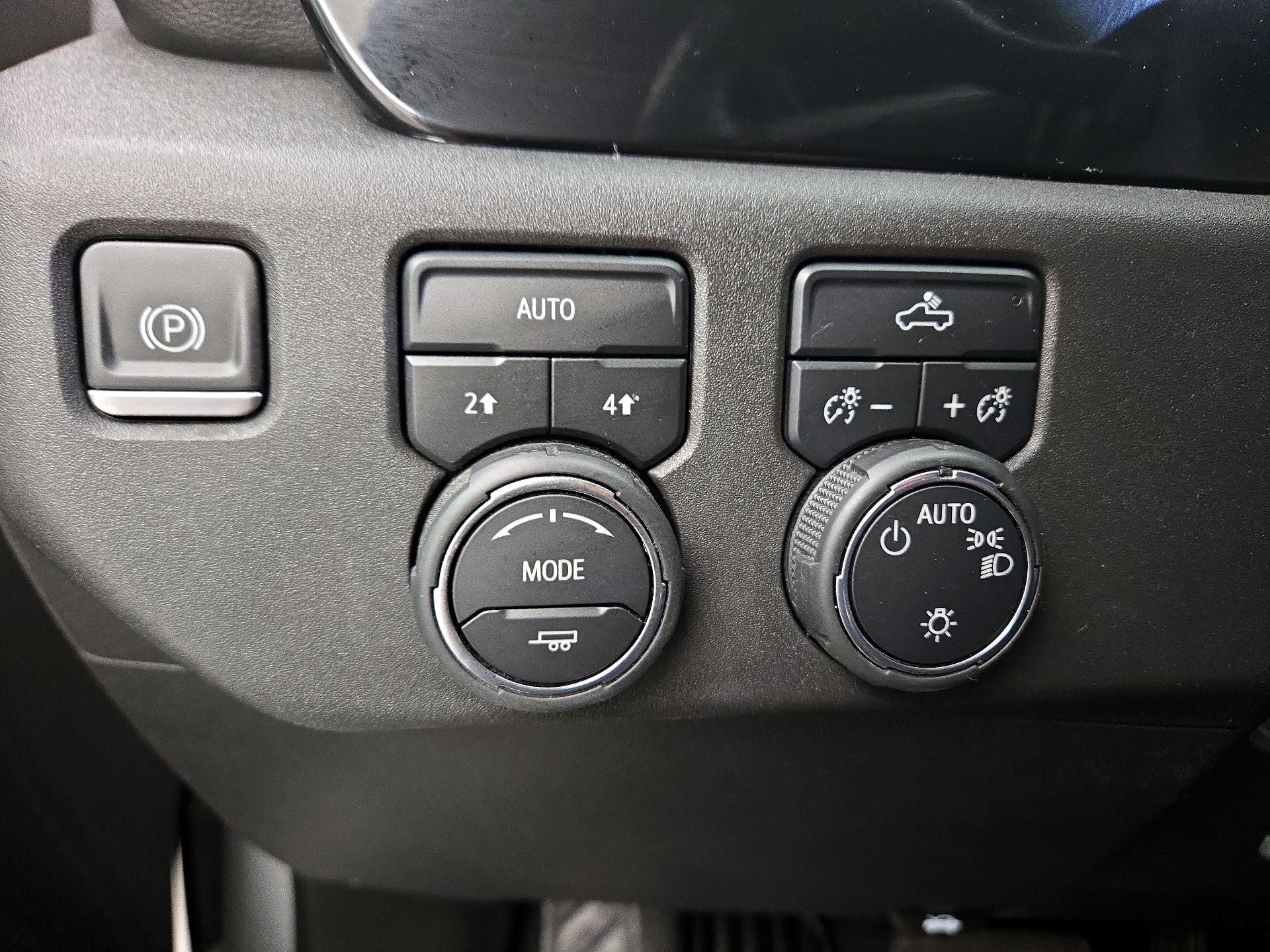 Thumbnail: 2022 Chevrolet Silverado 1500 - 13