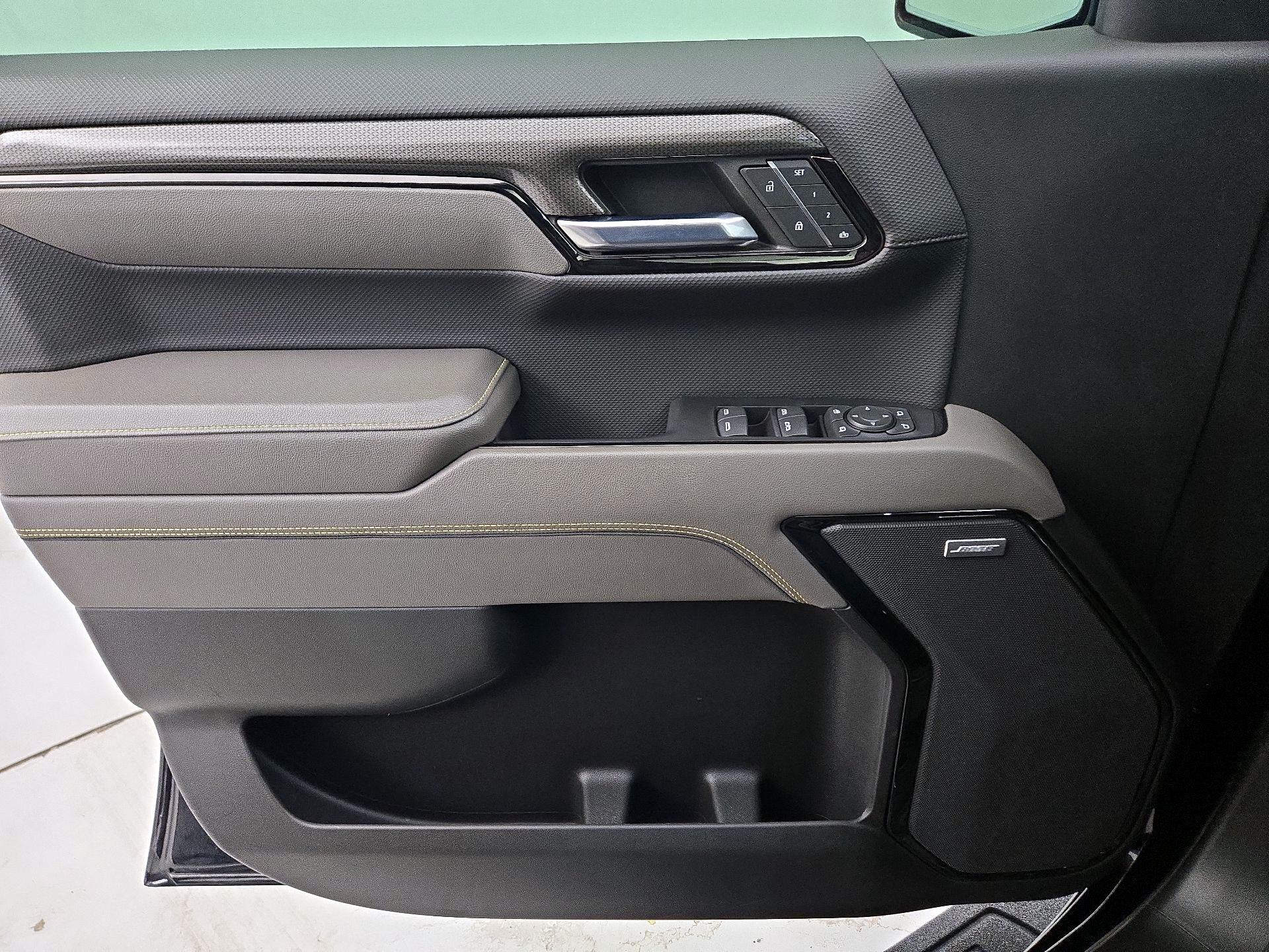 Thumbnail: 2022 Chevrolet Silverado 1500 - 12