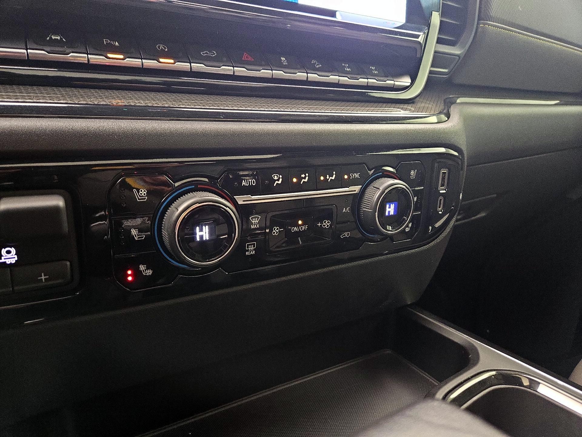 Thumbnail: 2022 Chevrolet Silverado 1500 - 17