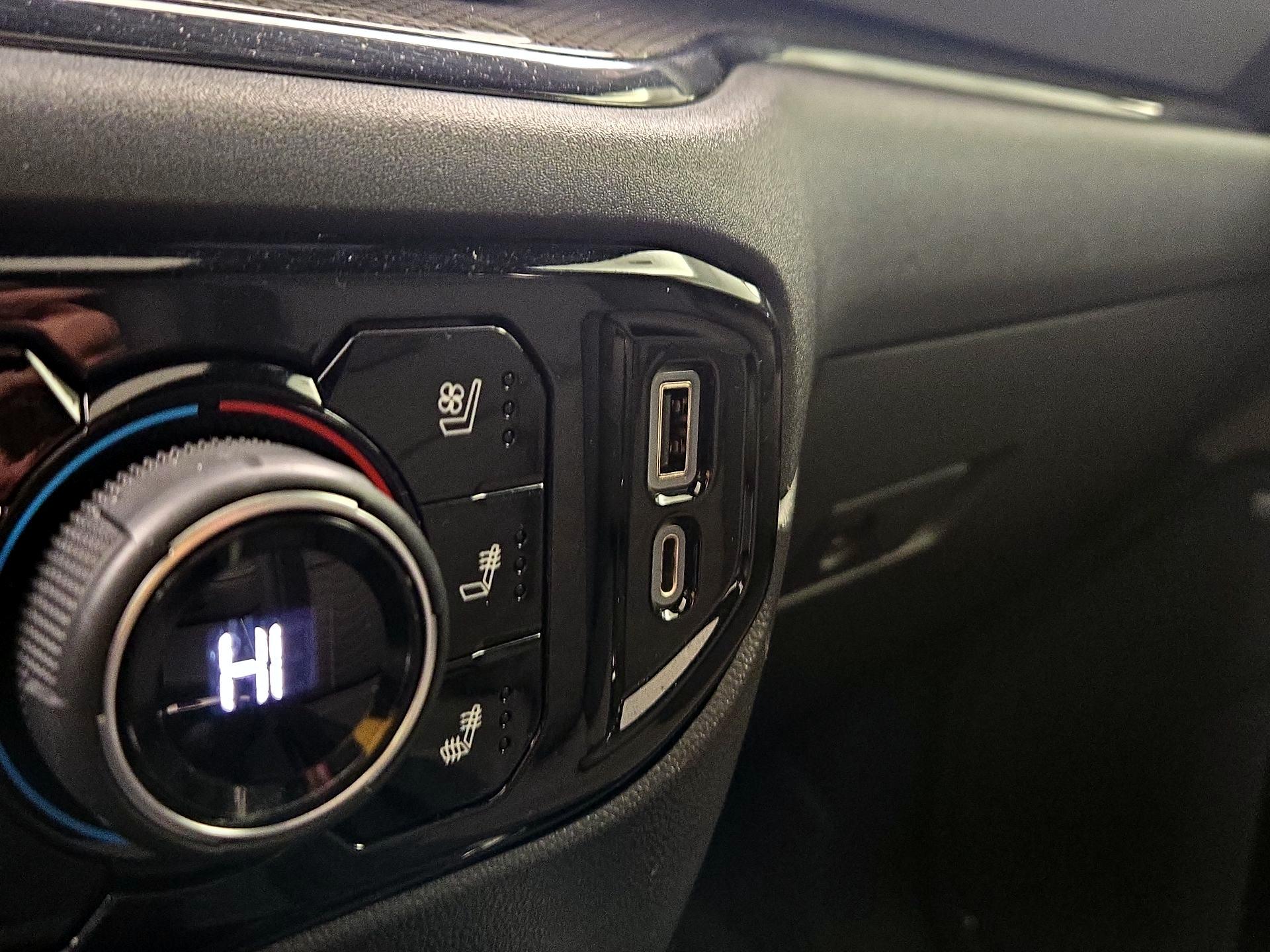 Thumbnail: 2022 Chevrolet Silverado 1500 - 19