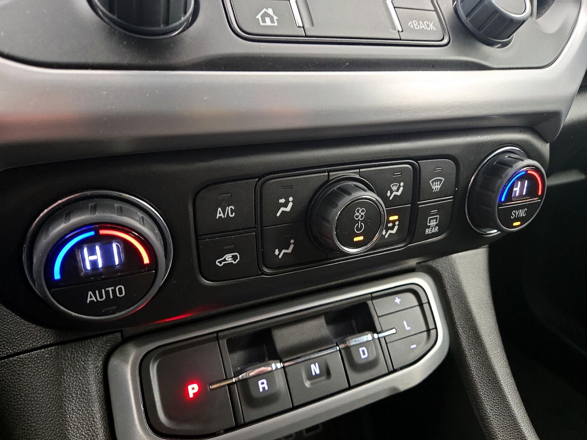 Thumbnail: 2023 GMC Acadia - 16