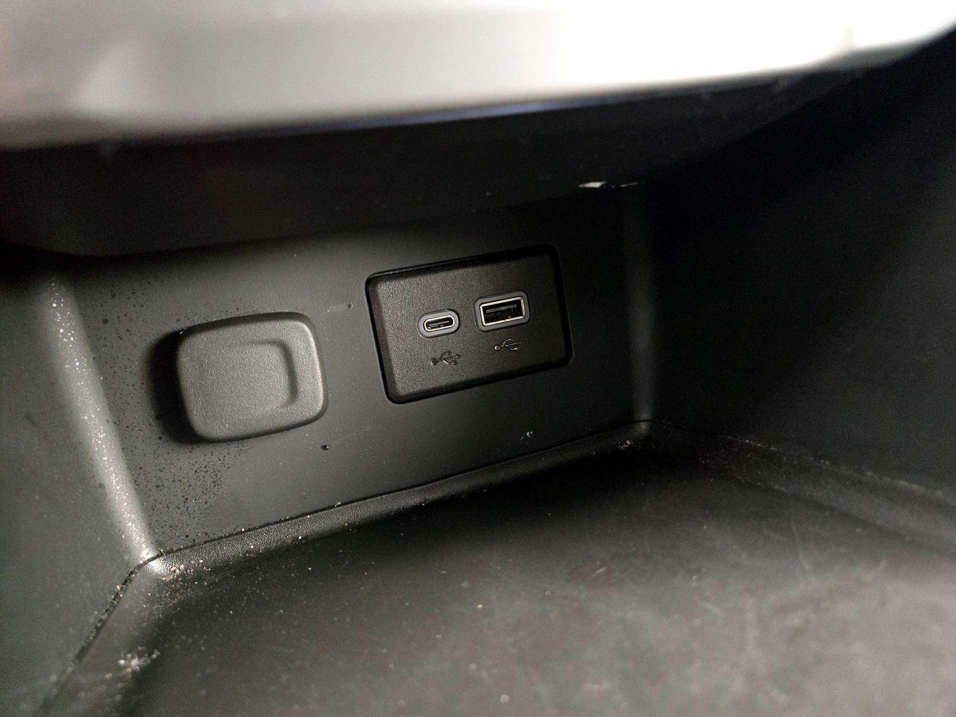 Thumbnail: 2023 GMC Acadia - 18