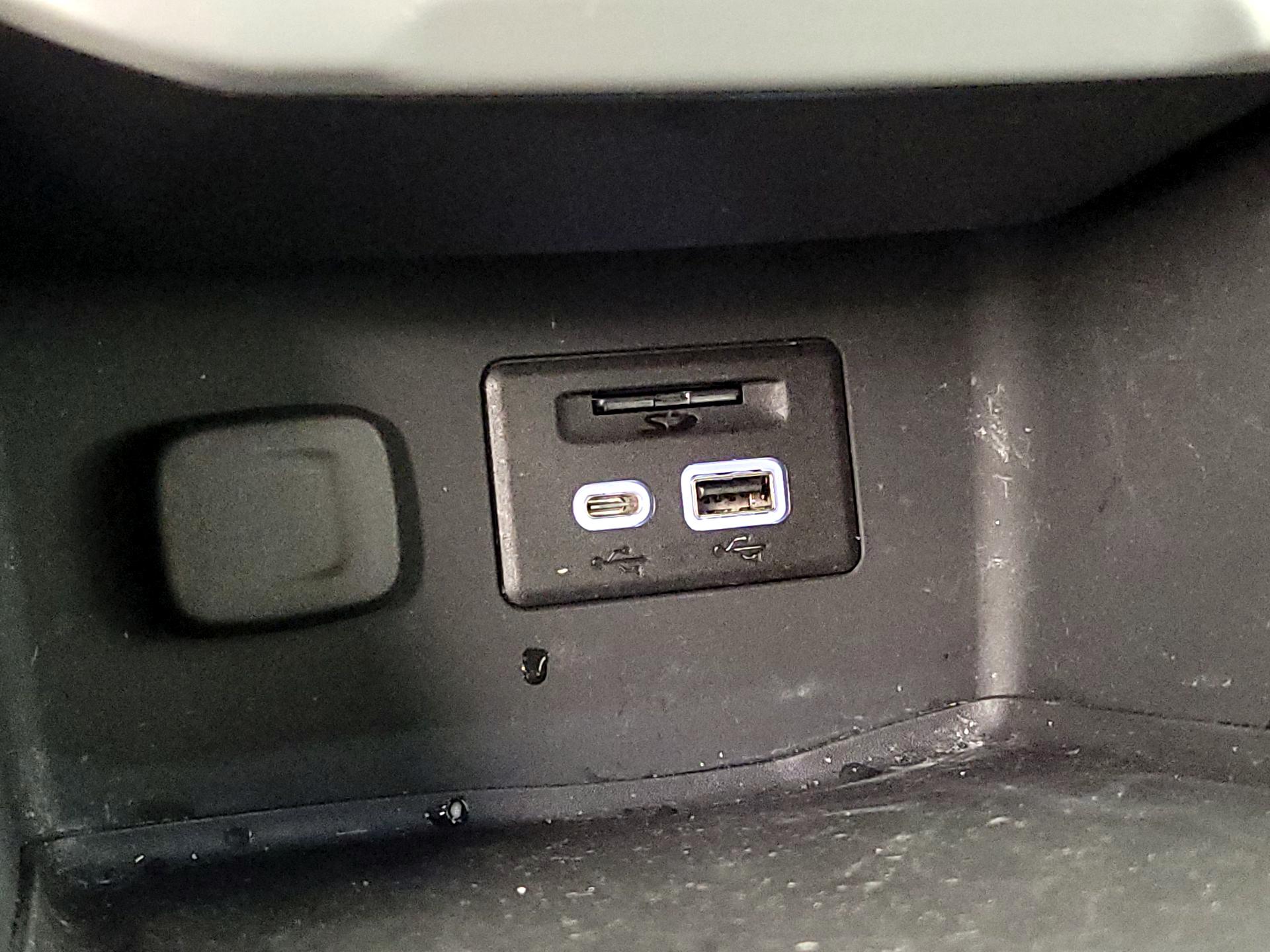 Thumbnail: 2023 GMC Acadia - 19