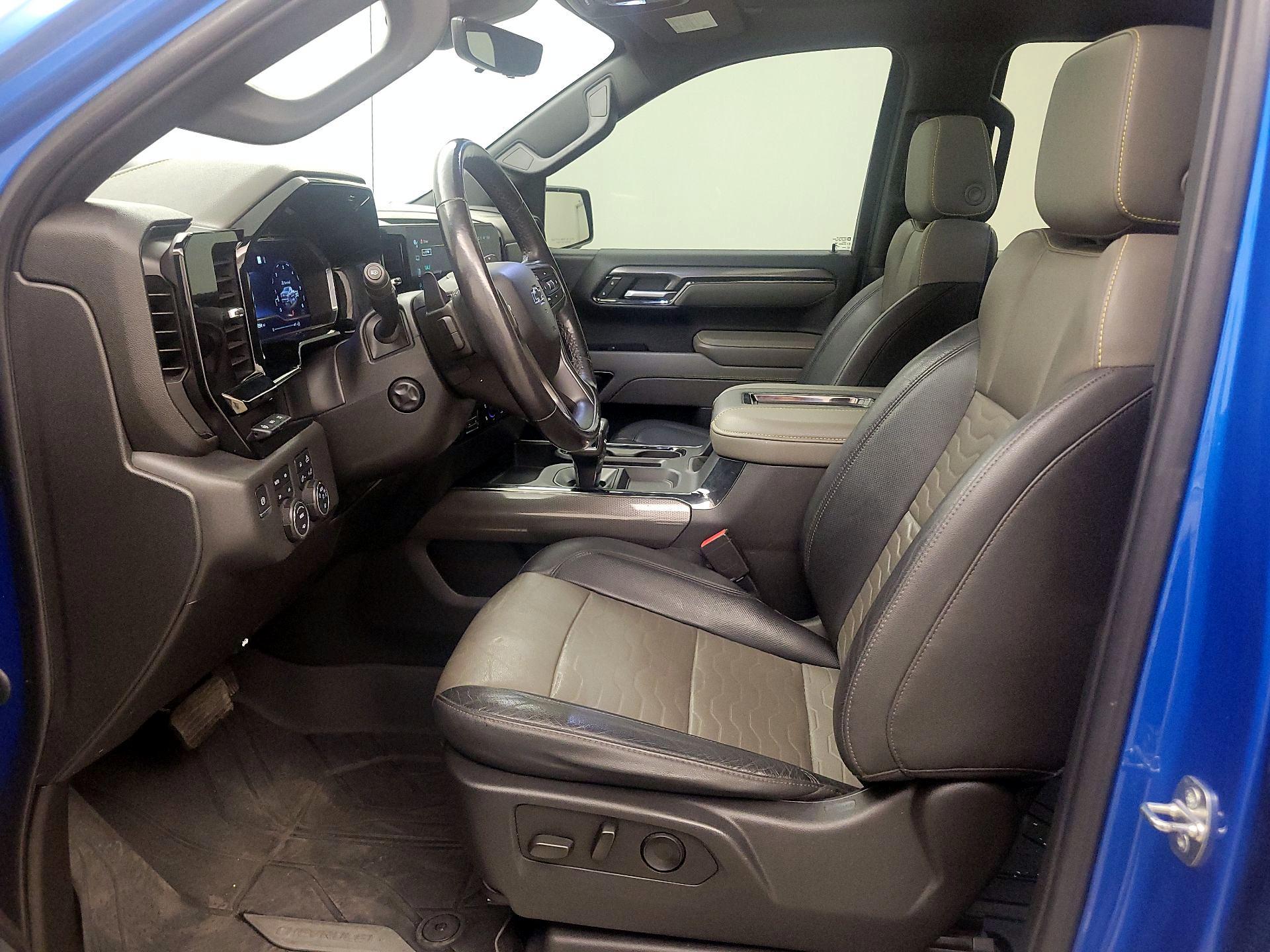 Thumbnail: 2022 Chevrolet Silverado 1500 - 11