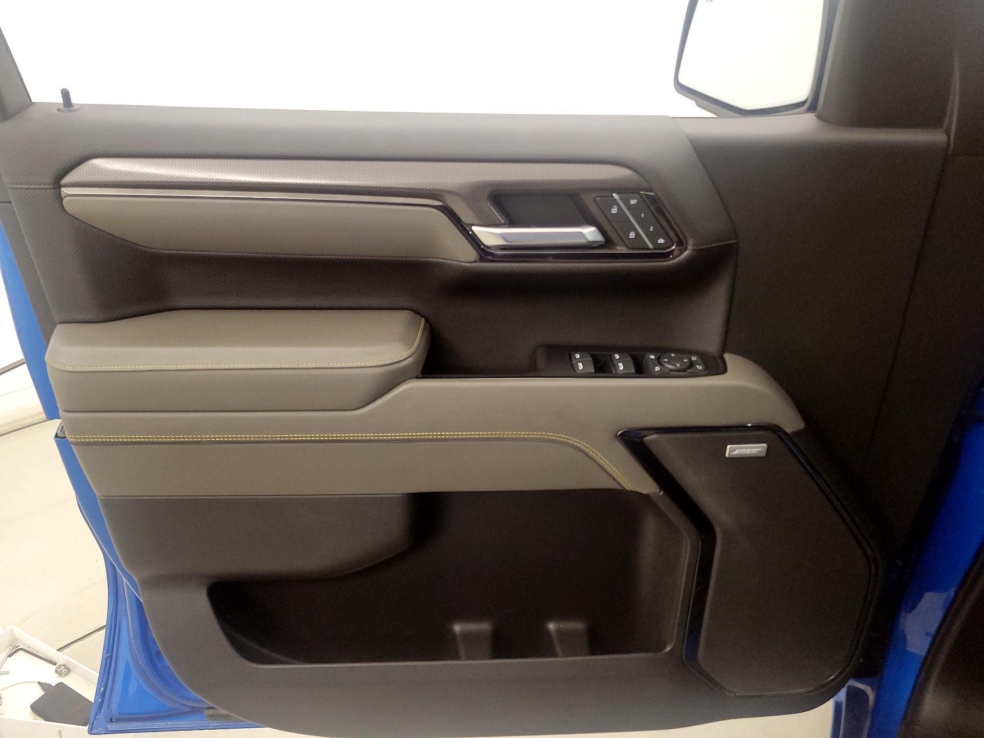 Thumbnail: 2022 Chevrolet Silverado 1500 - 12