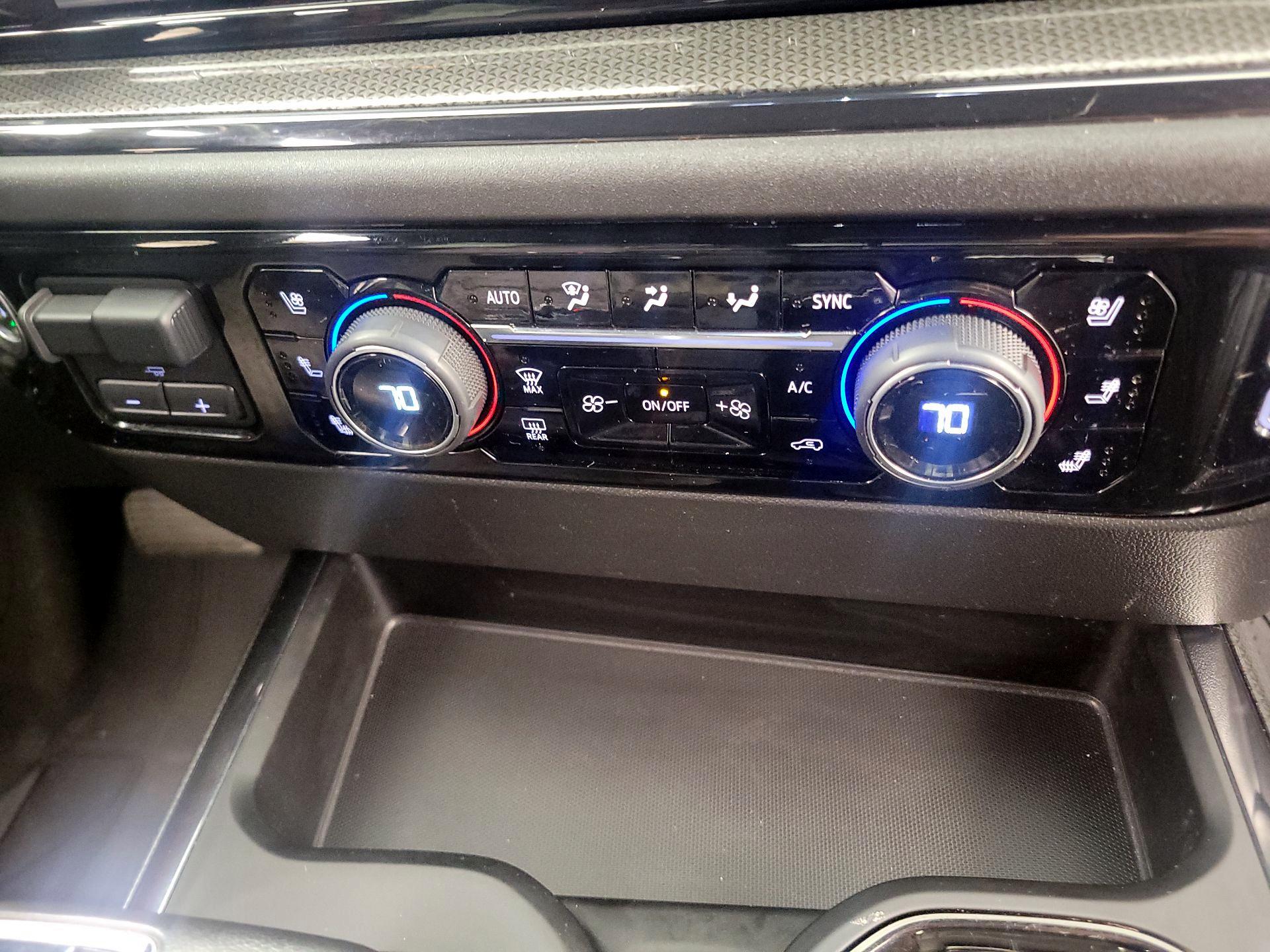 Thumbnail: 2022 Chevrolet Silverado 1500 - 16