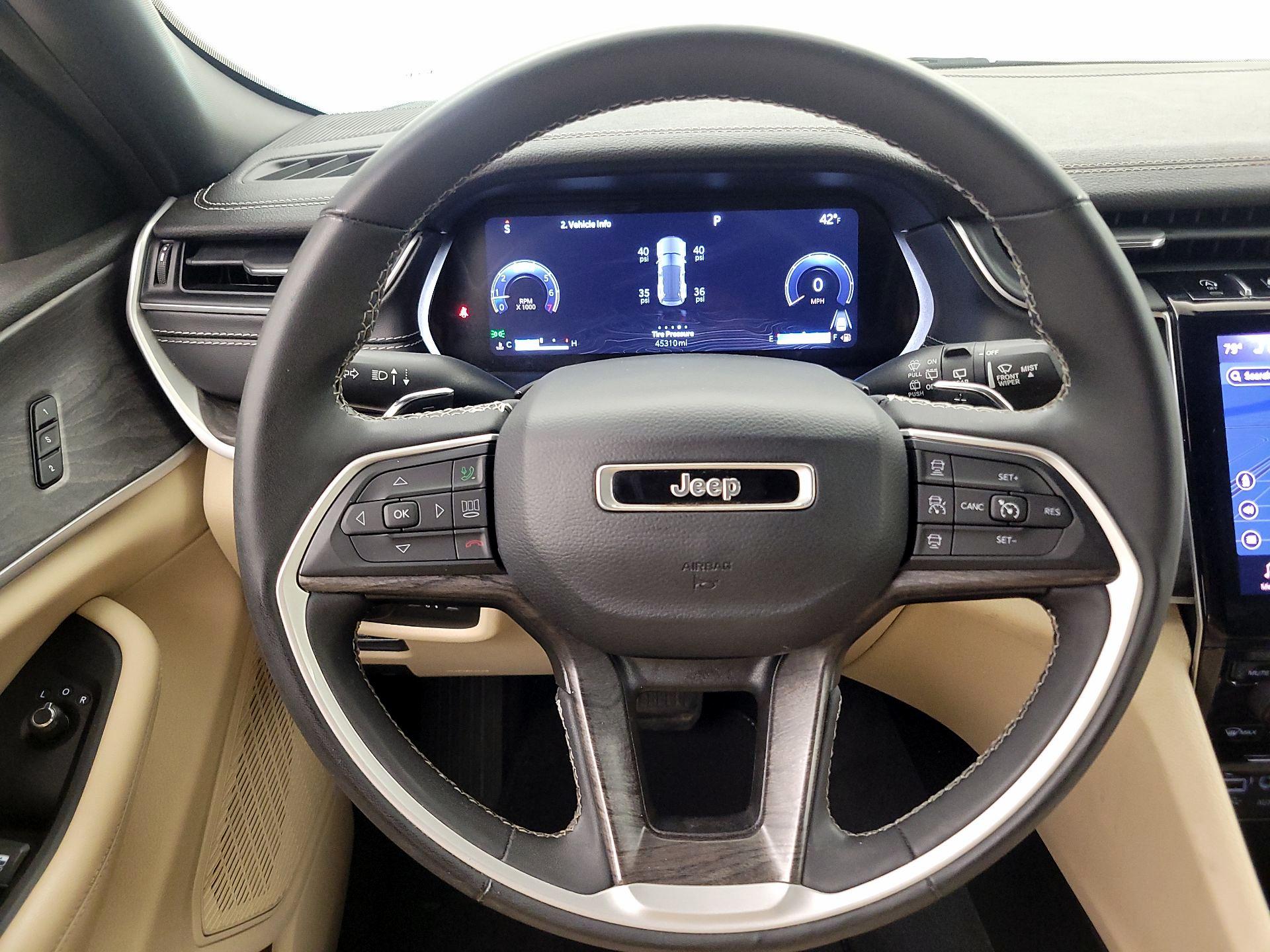 Thumbnail: 2023 Jeep Grand Cherokee - 10