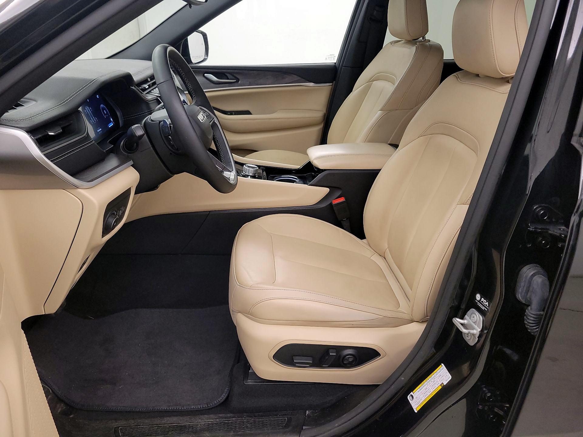 Thumbnail: 2023 Jeep Grand Cherokee - 11