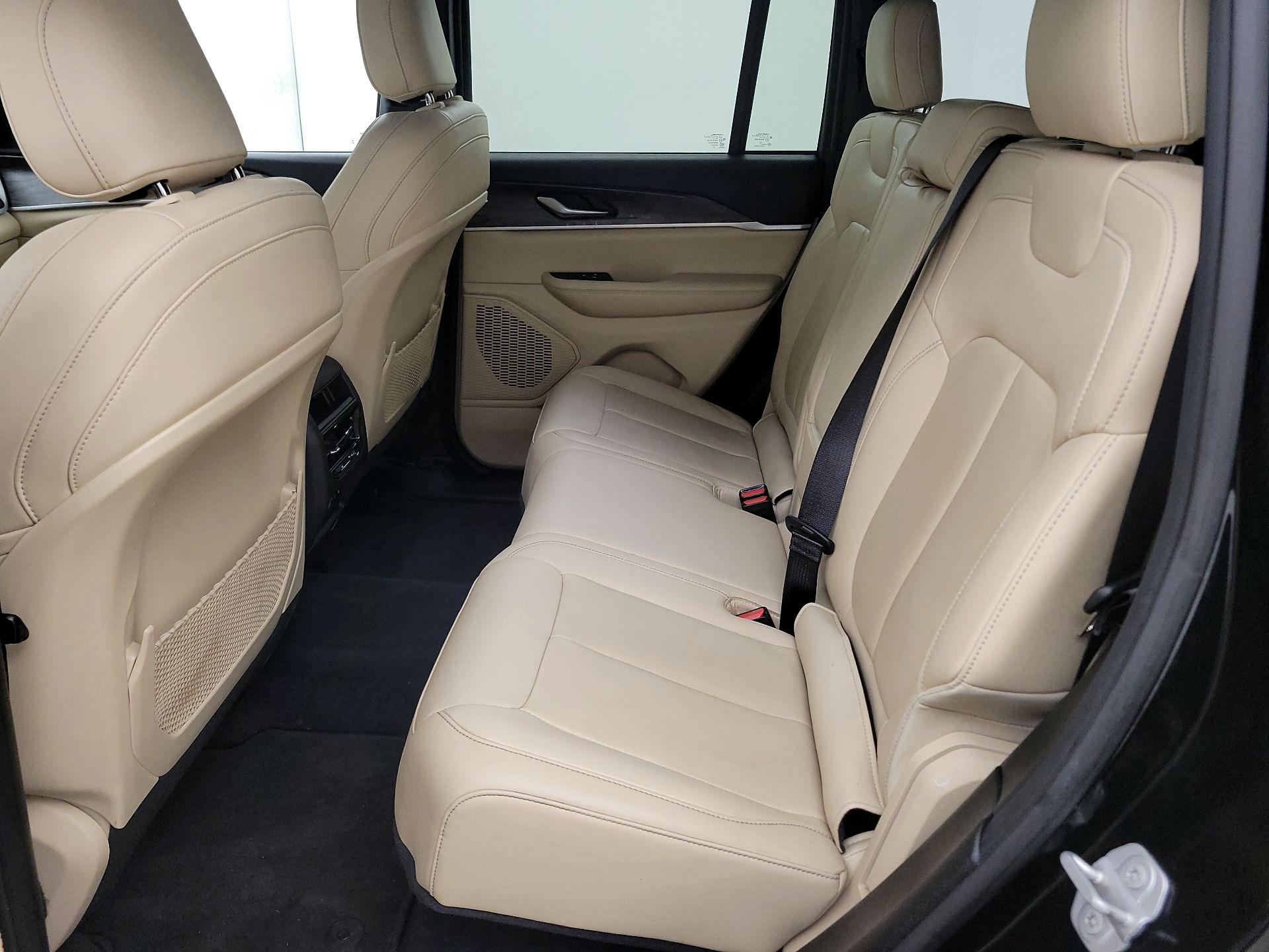 Thumbnail: 2023 Jeep Grand Cherokee - 20