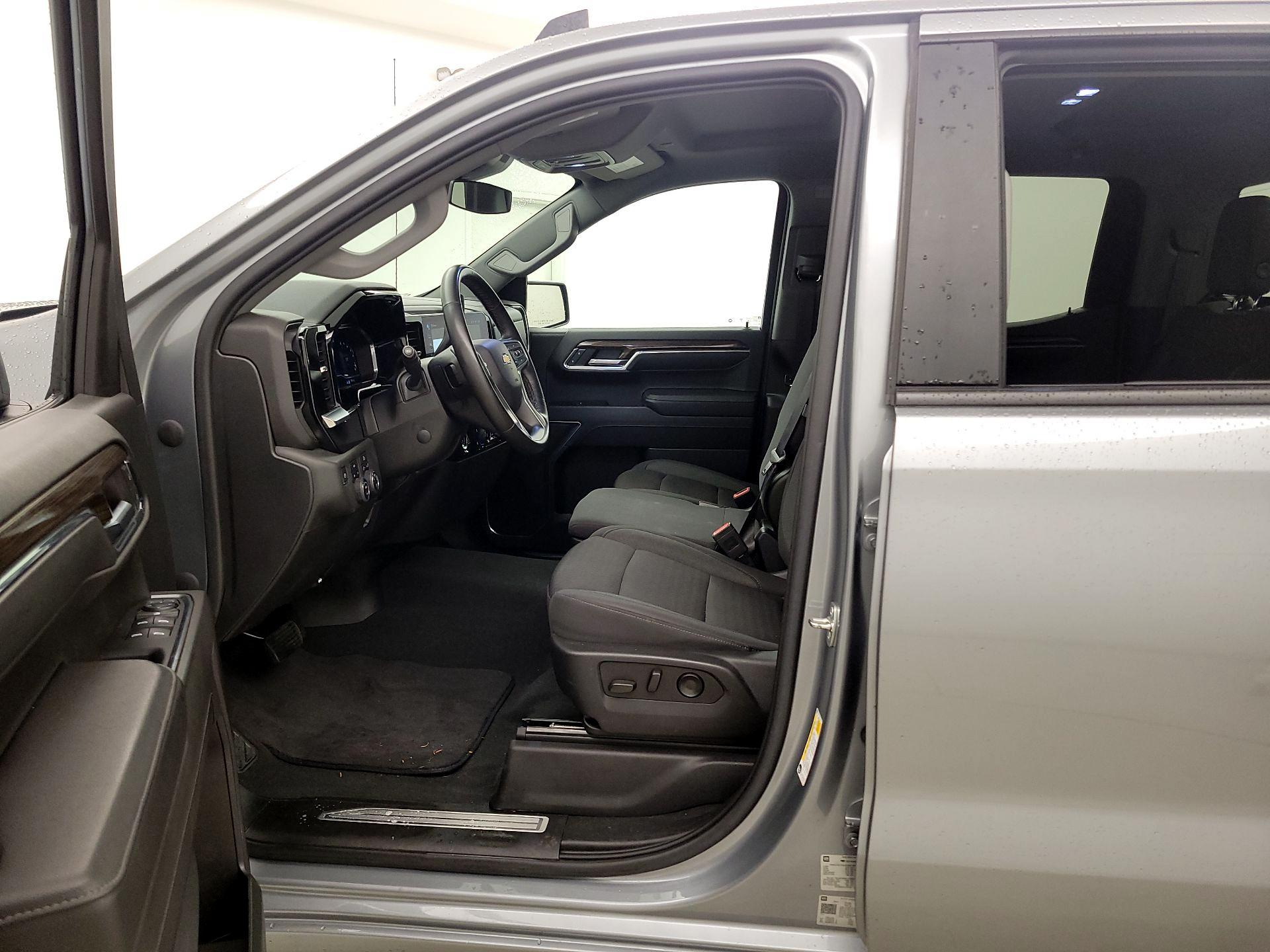 Thumbnail: 2023 Chevrolet Silverado 1500 - 11