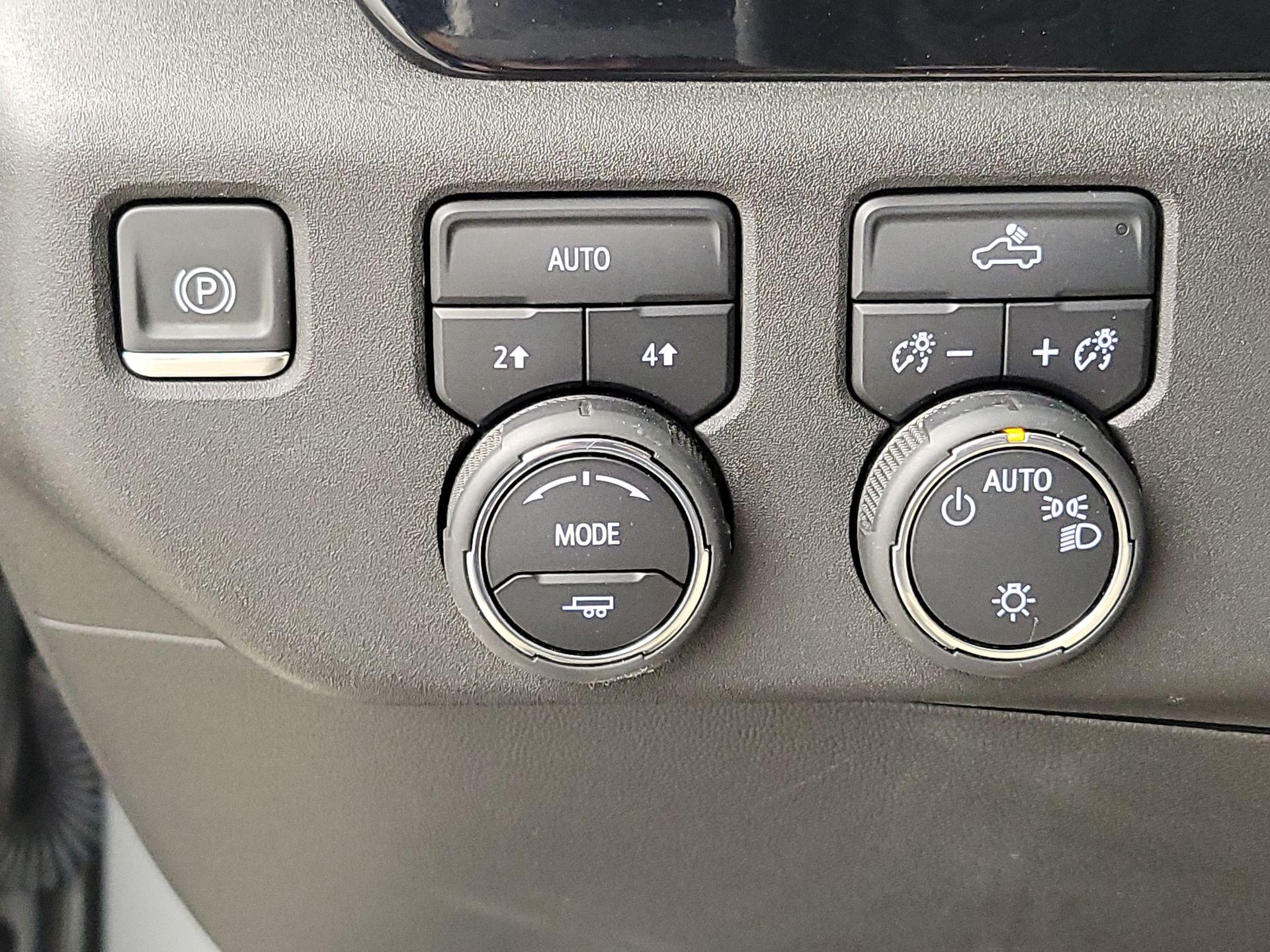 Thumbnail: 2023 Chevrolet Silverado 1500 - 13