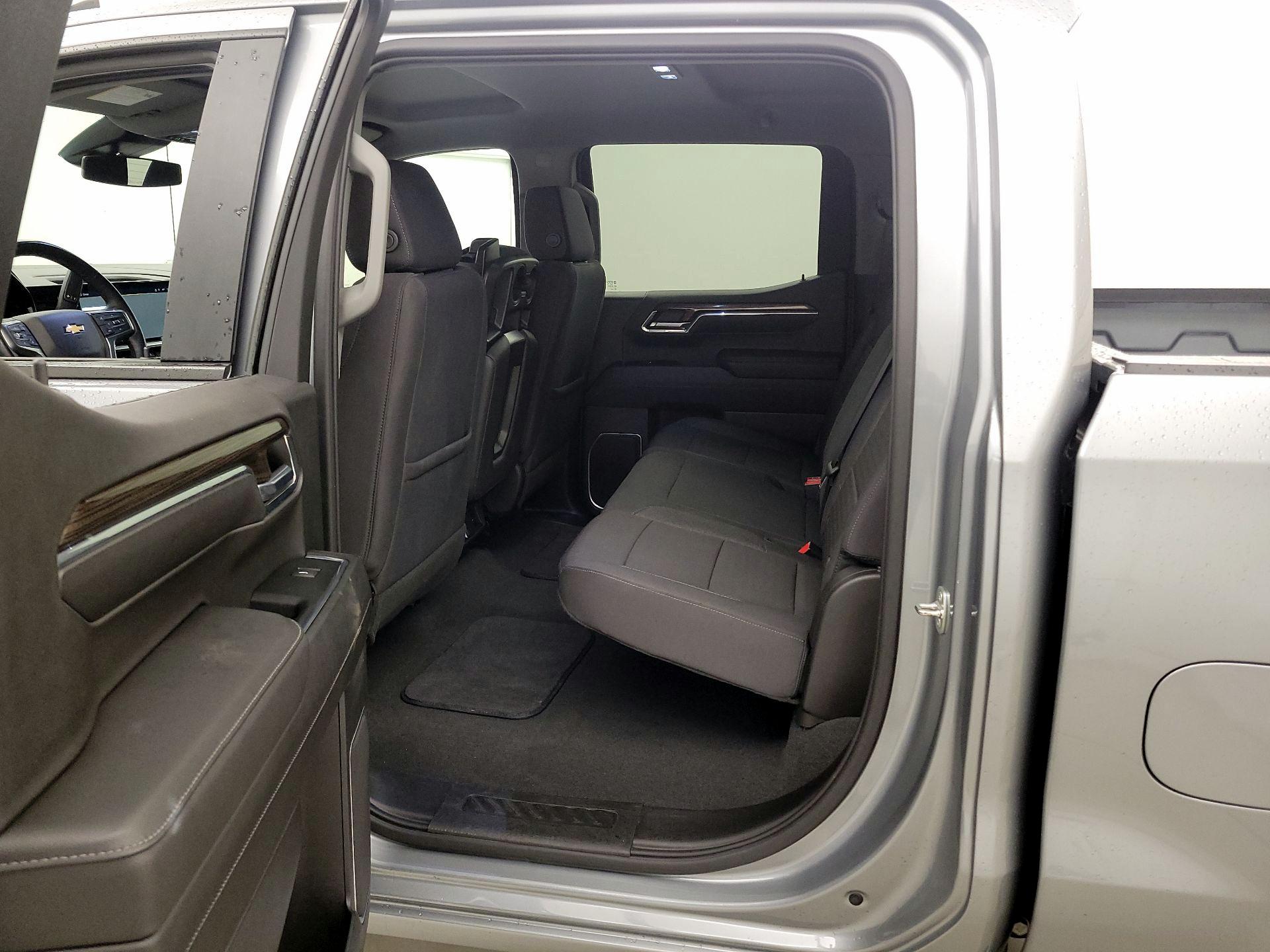 Thumbnail: 2023 Chevrolet Silverado 1500 - 19