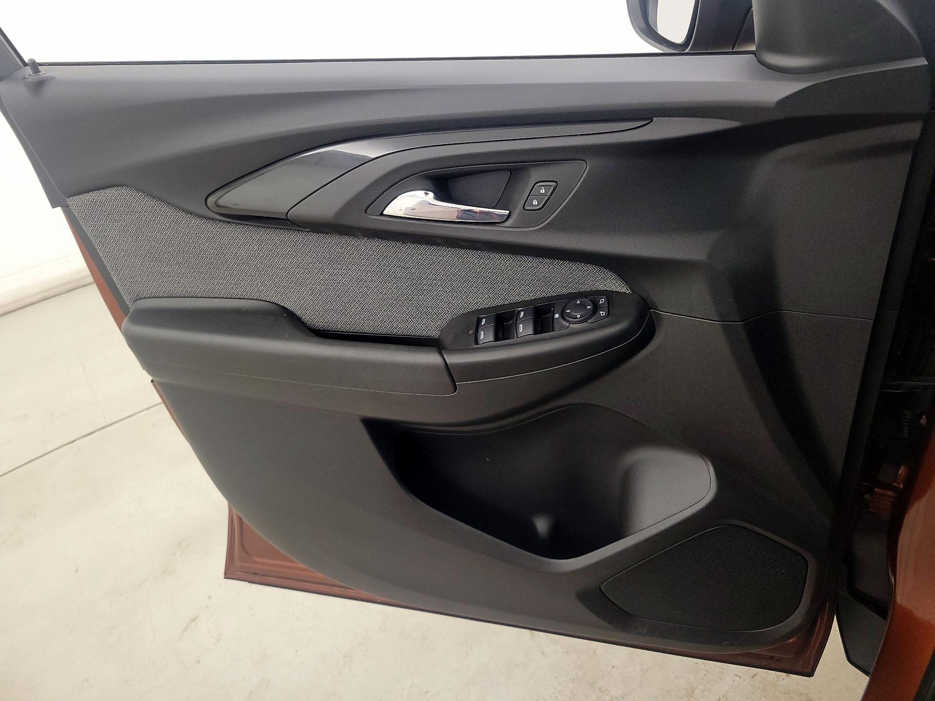 Thumbnail: 2021 Chevrolet TrailBlazer - 12