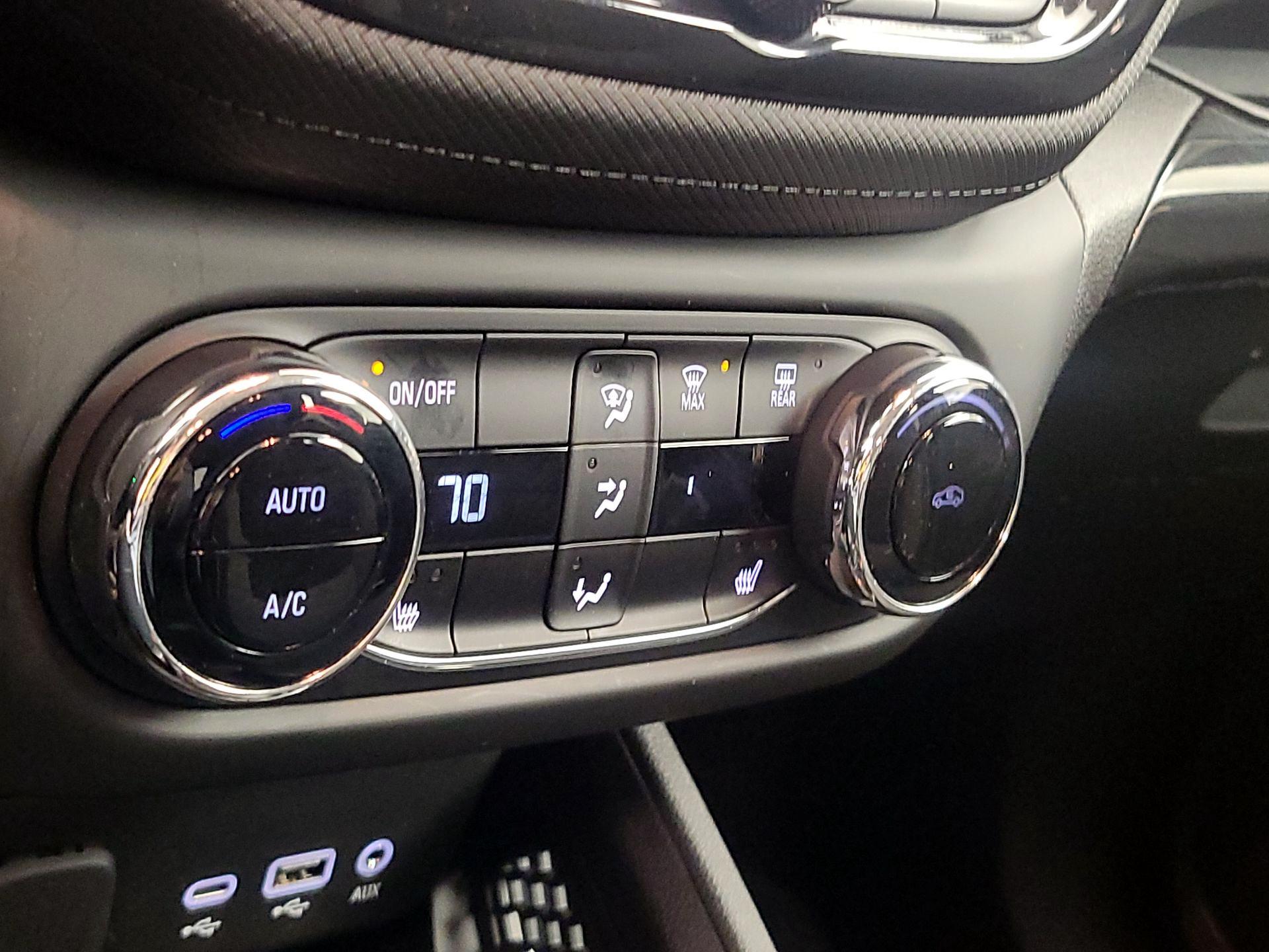 Thumbnail: 2021 Chevrolet TrailBlazer - 16