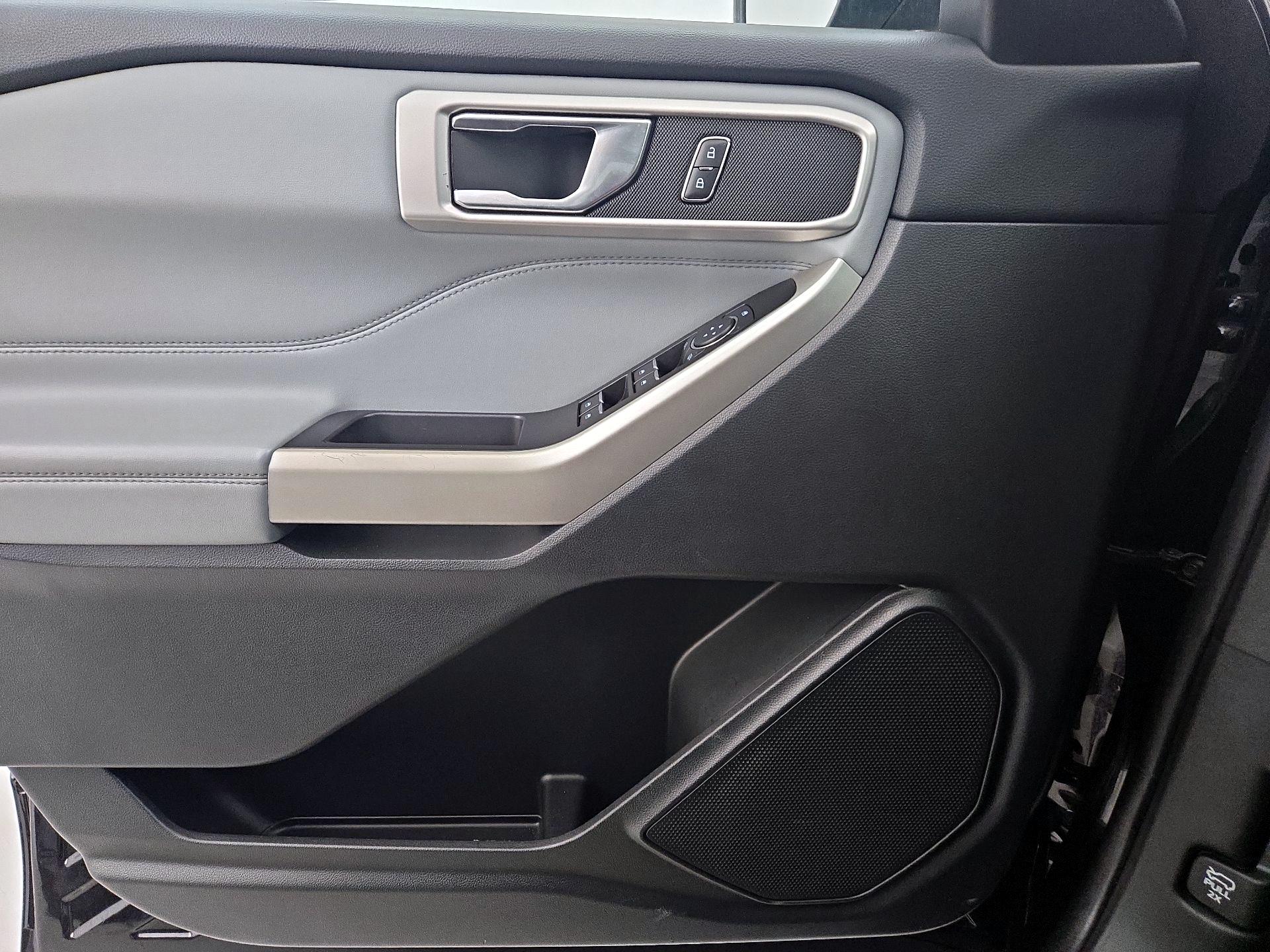 Thumbnail: 2021 Ford Explorer - 12