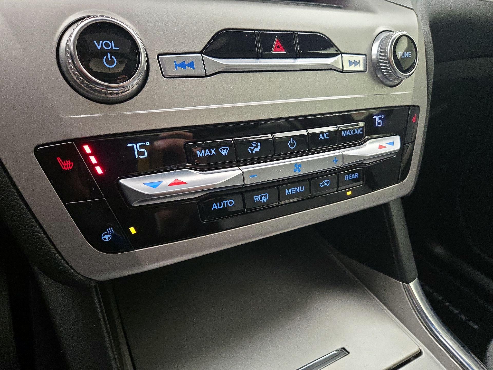 Thumbnail: 2021 Ford Explorer - 17