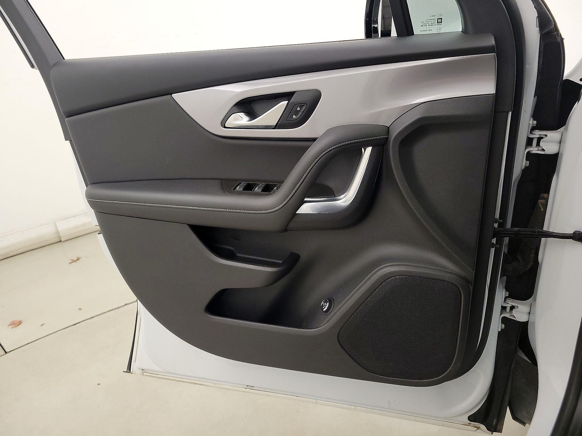 Thumbnail: 2023 Chevrolet Blazer - 12