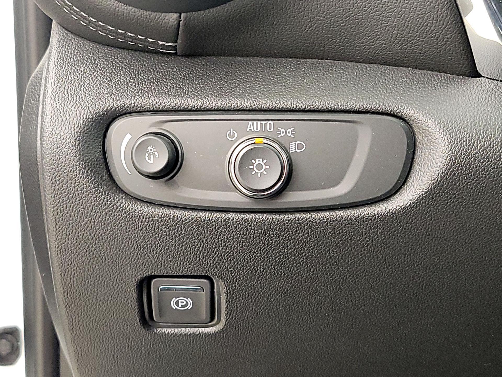 Thumbnail: 2023 Chevrolet Blazer - 13