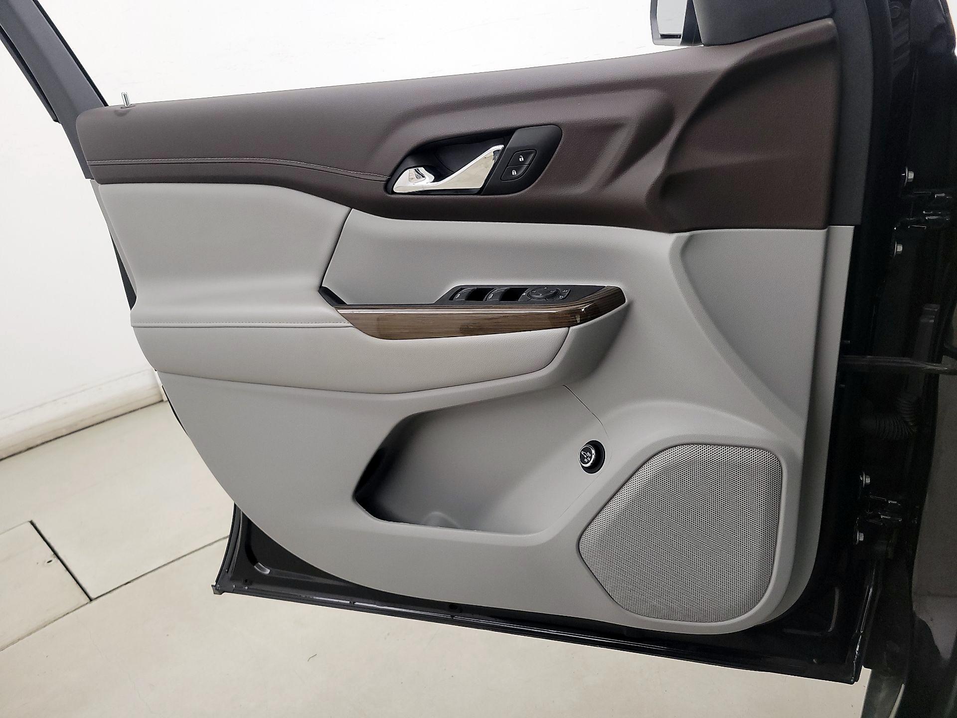 Thumbnail: 2023 GMC Acadia - 12