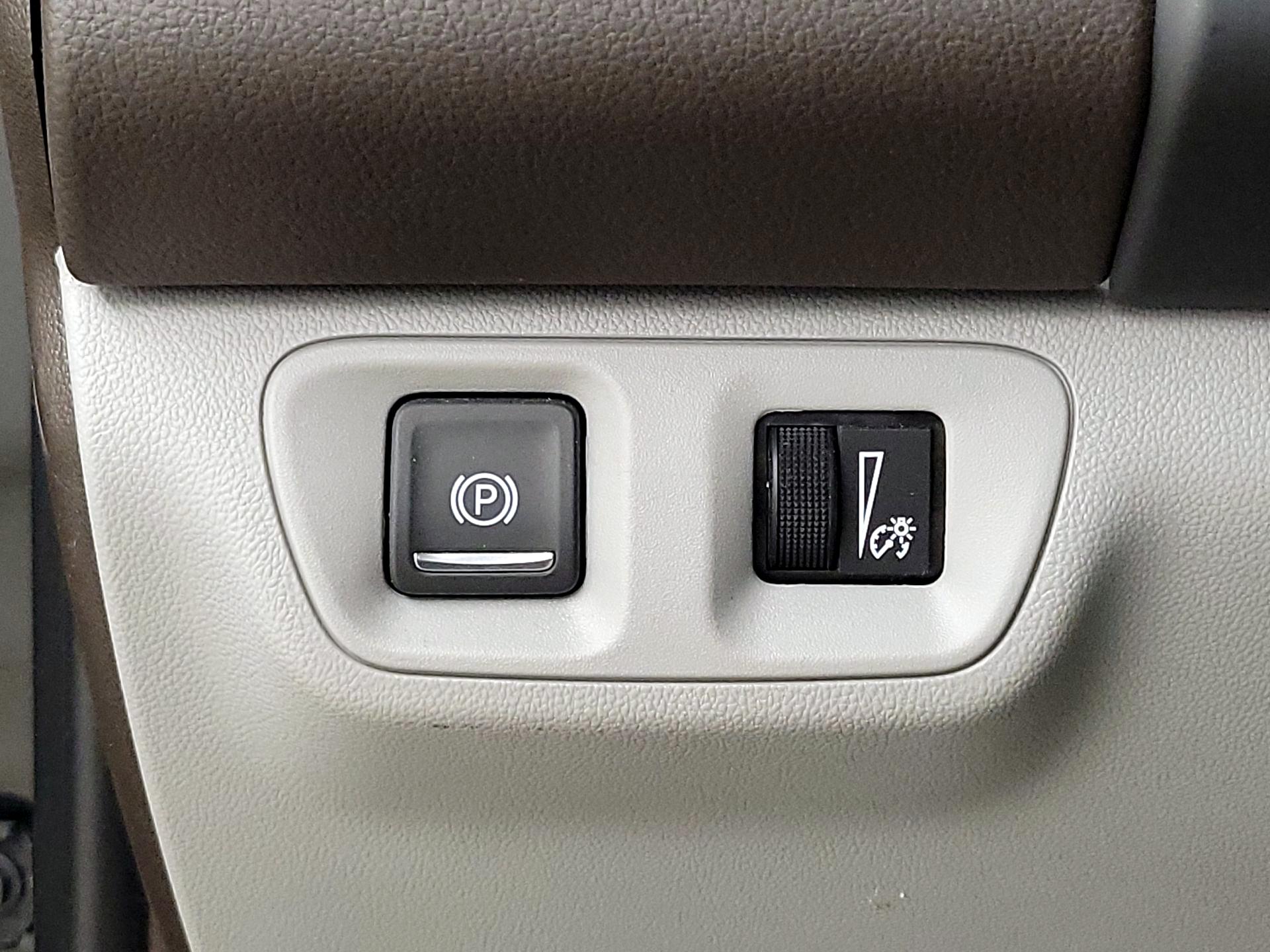 Thumbnail: 2023 GMC Acadia - 13