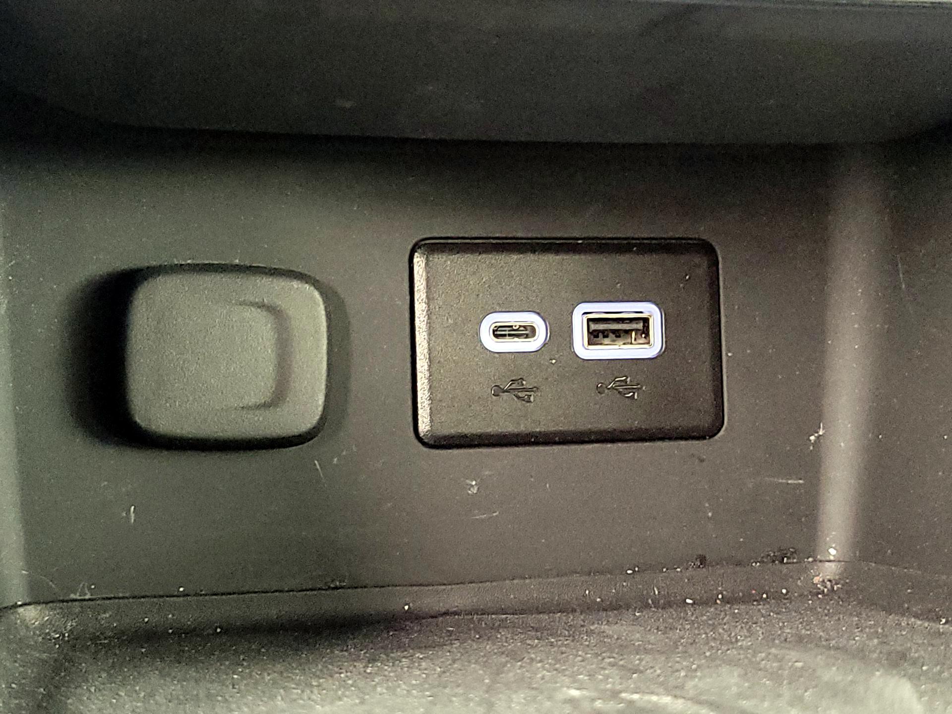 Thumbnail: 2023 GMC Acadia - 18