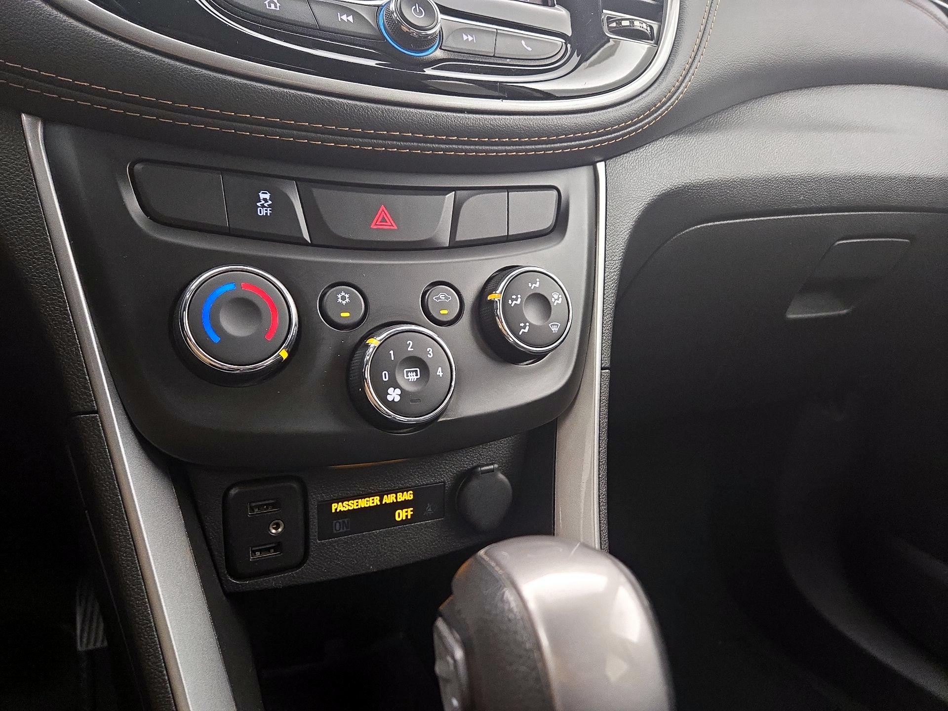 Thumbnail: 2021 Chevrolet Trax - 16